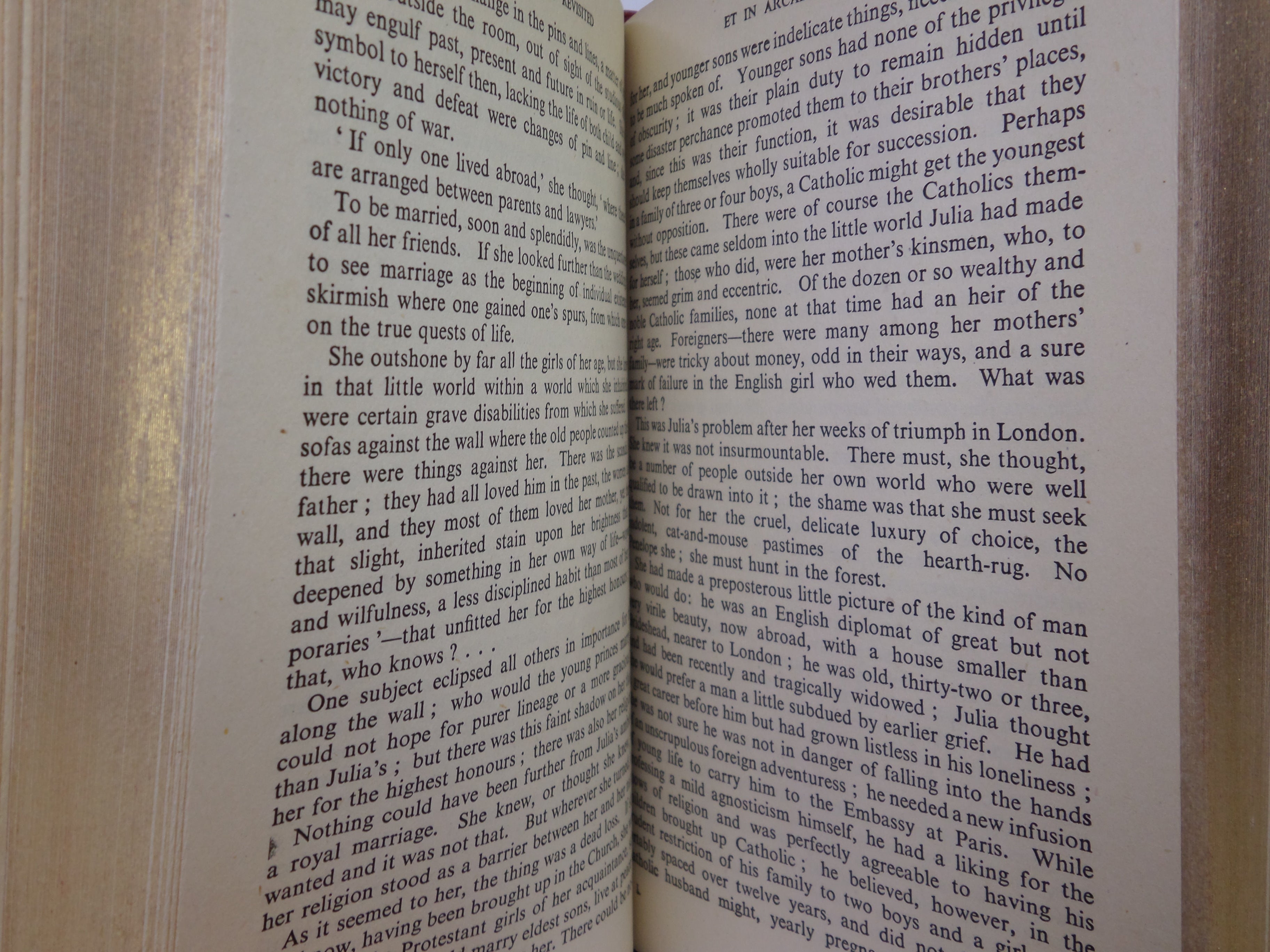 BRIDESHEAD REVISITED BY EVELYN WAUGH 1945 FIRST EDITION BAYNTUN RIVIERE BINDING