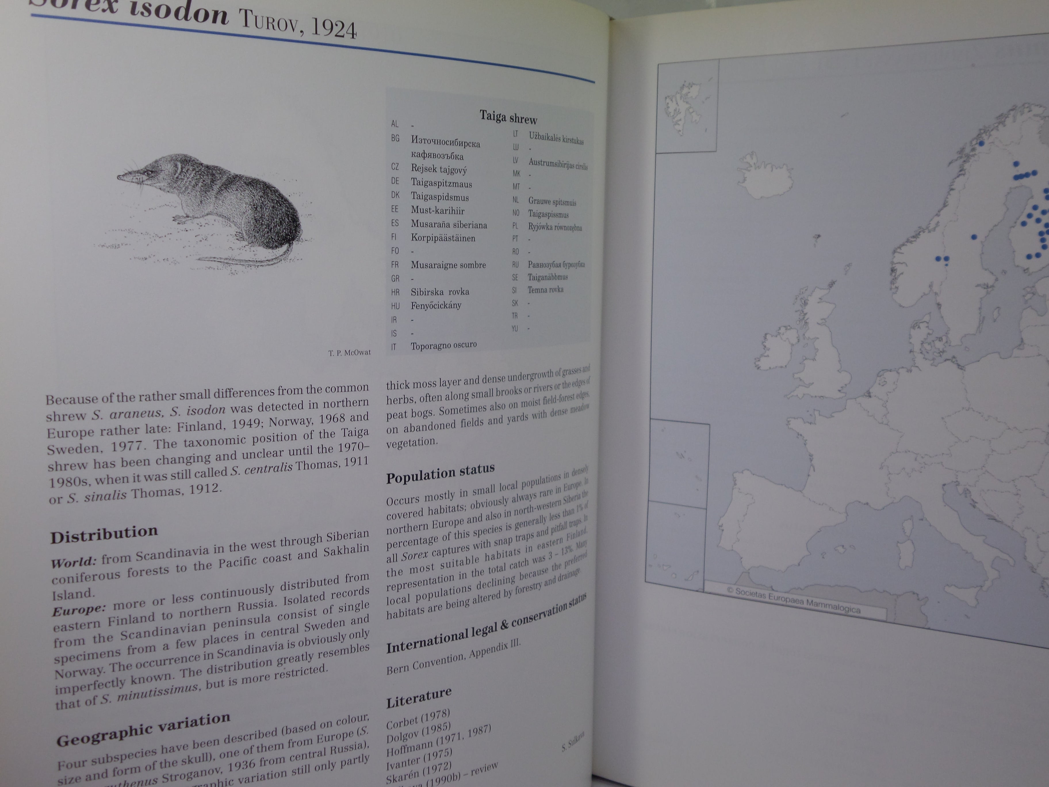 THE ATLAS OF EUROPEAN MAMMALS BY A.J. MITCHELL-JONES ET AL 1999 FIRST EDITION HARDCOVER