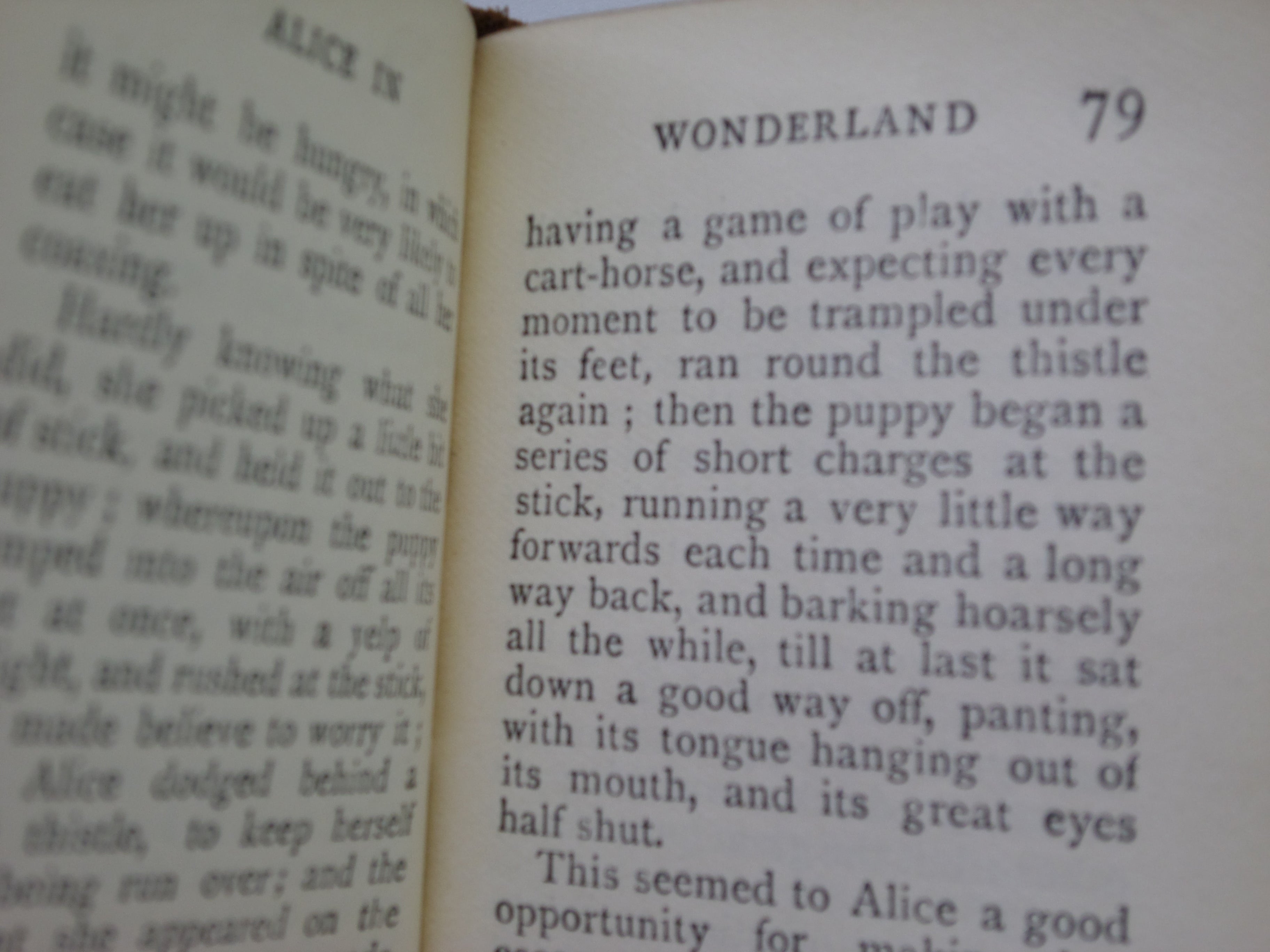 ALICE IN WONDERLAND BY LEWIS CARROLL C. 1910 LANGHAM BOOKLETS MINIATURE EDITION
