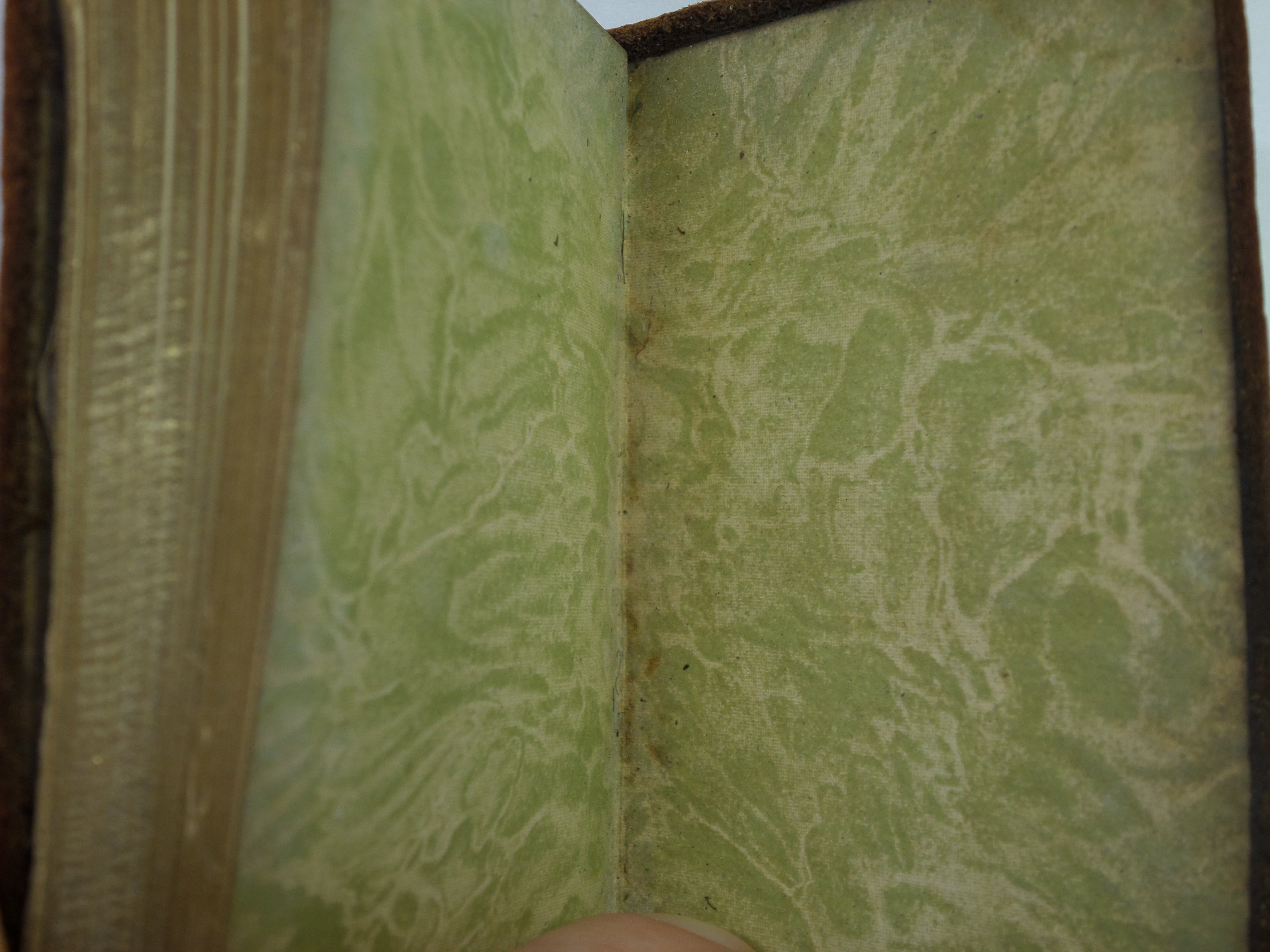 ALICE IN WONDERLAND BY LEWIS CARROLL C. 1910 LANGHAM BOOKLETS MINIATURE EDITION