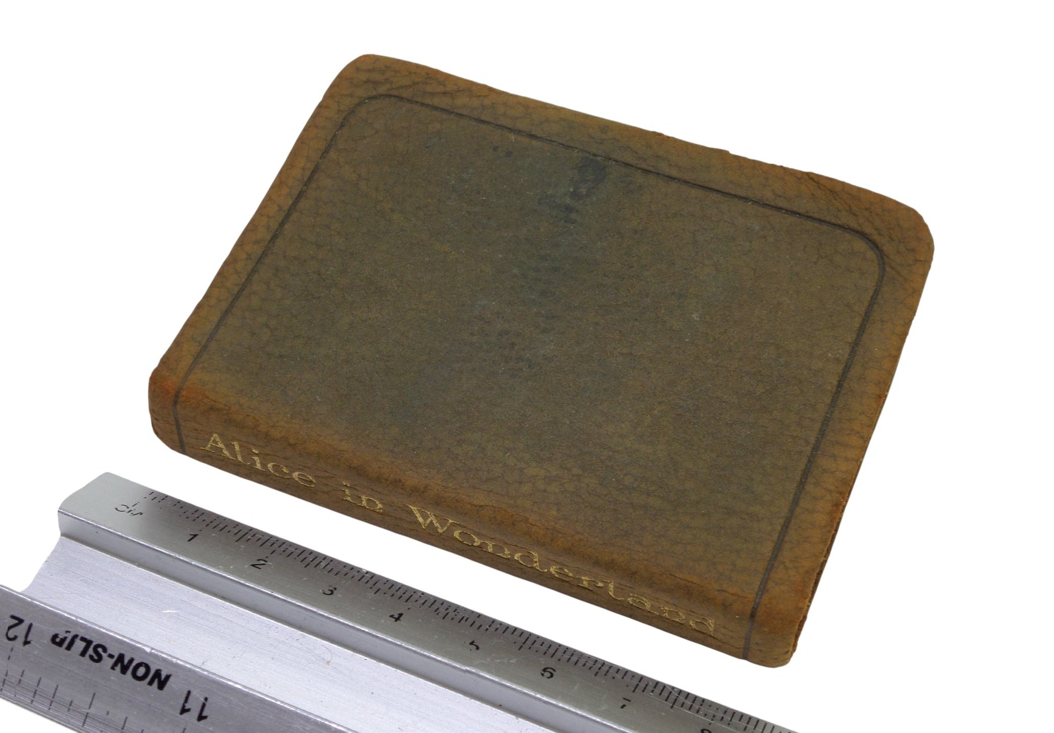 ALICE IN WONDERLAND BY LEWIS CARROLL C. 1910 LANGHAM BOOKLETS MINIATURE EDITION