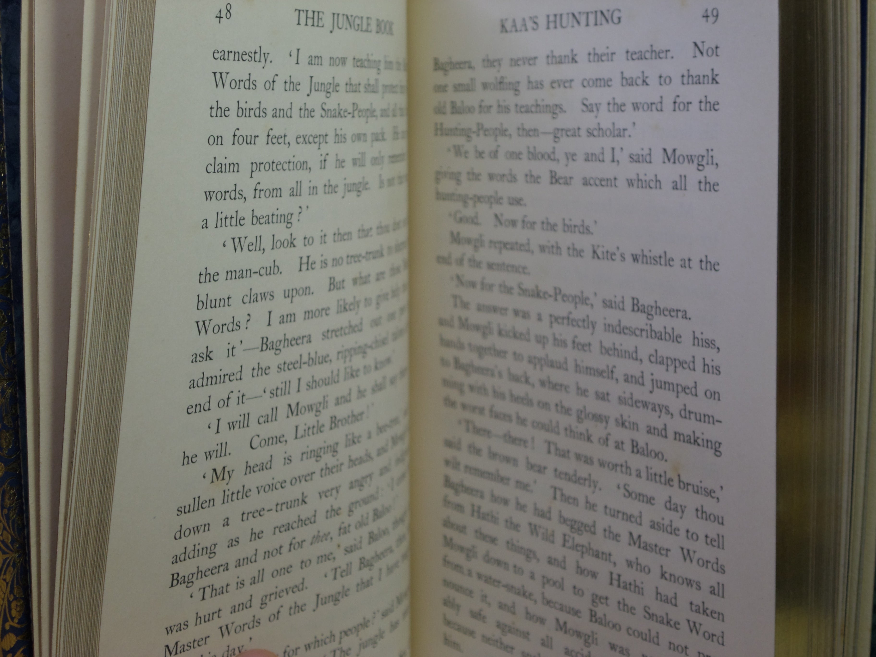 THE JUNGLE BOOK BY RUDYARD KIPLING 1897 BAYNTUN RIVIERE BINDING