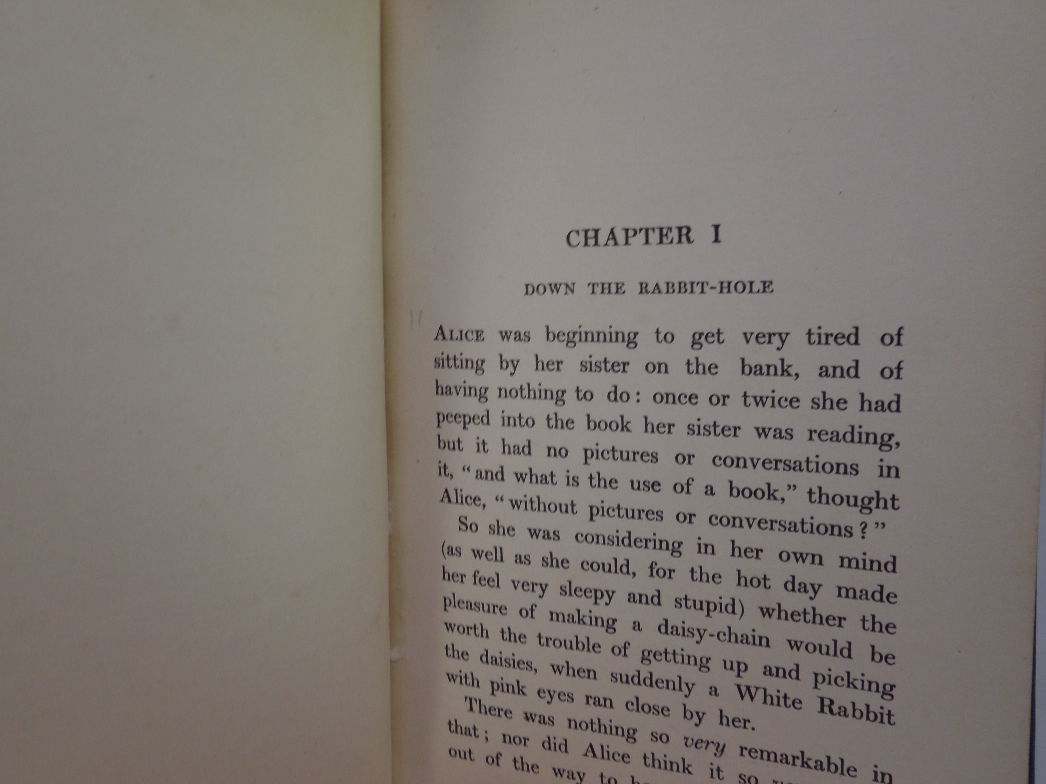ALICE'S ADVENTURES IN WONDERLAND BY LEWIS CARROLL 1907 THOMAS MAYBANK ILLUSTRATIONS