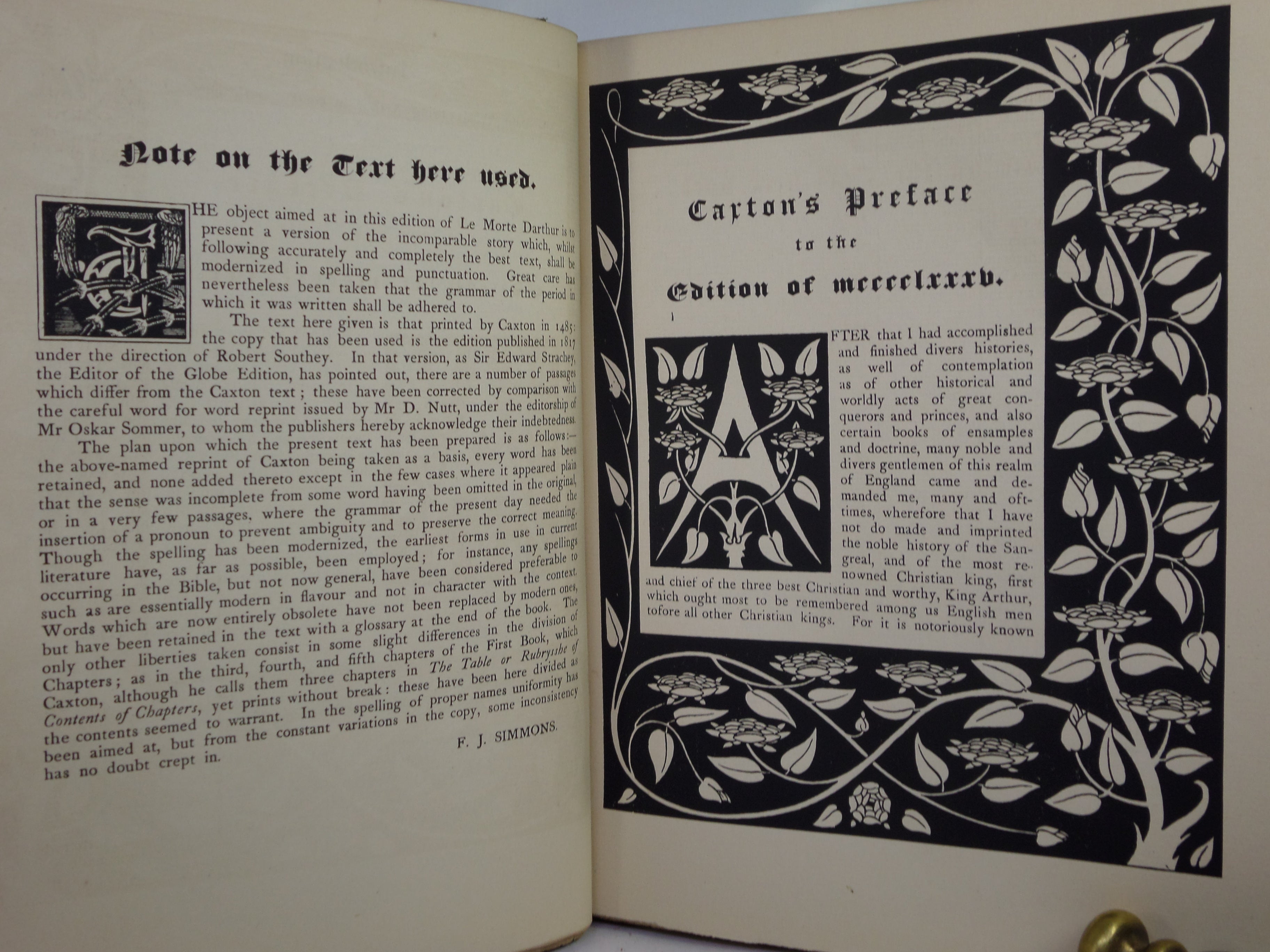 LE MORTE D'ARTHUR BY SIR THOMAS MALORY 1909 AUBREY BEARDSLEY SECOND EDITION