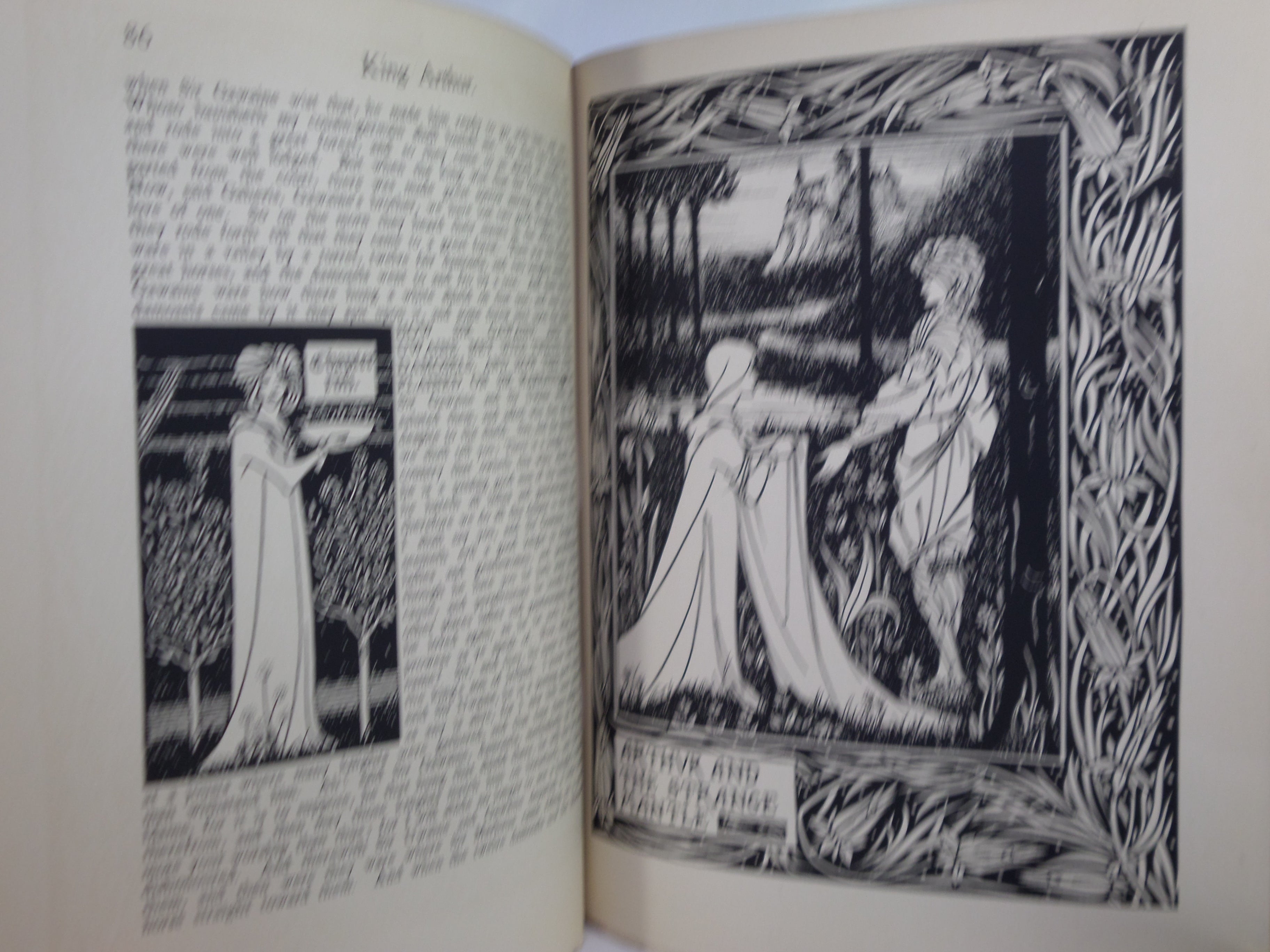 LE MORTE D'ARTHUR BY SIR THOMAS MALORY 1909 AUBREY BEARDSLEY SECOND EDITION