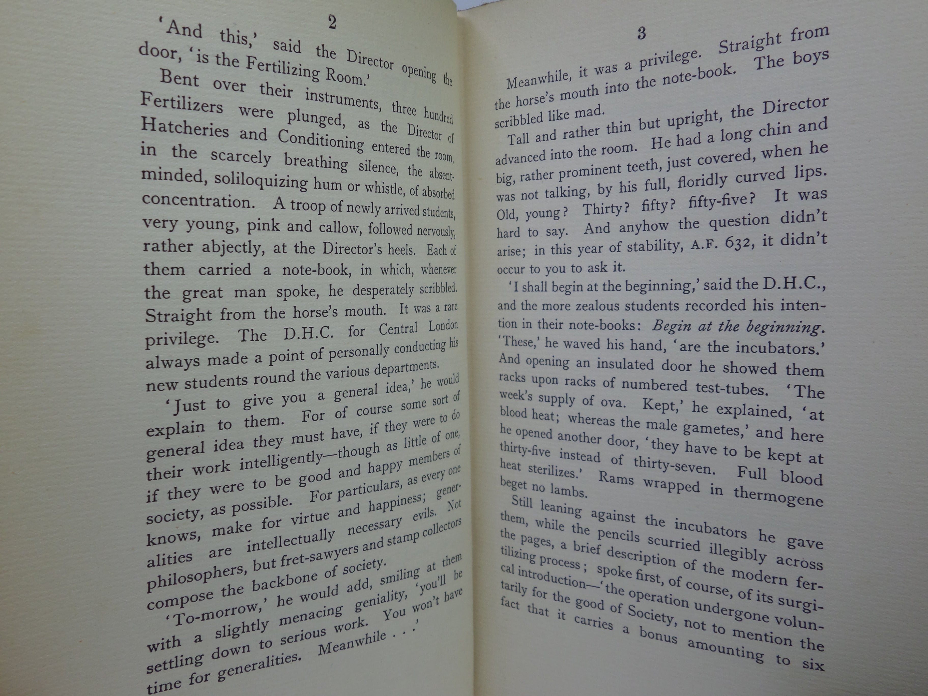 BRAVE NEW WORLD BY ALDOUS HUXLEY 1932 FIRST EDITION