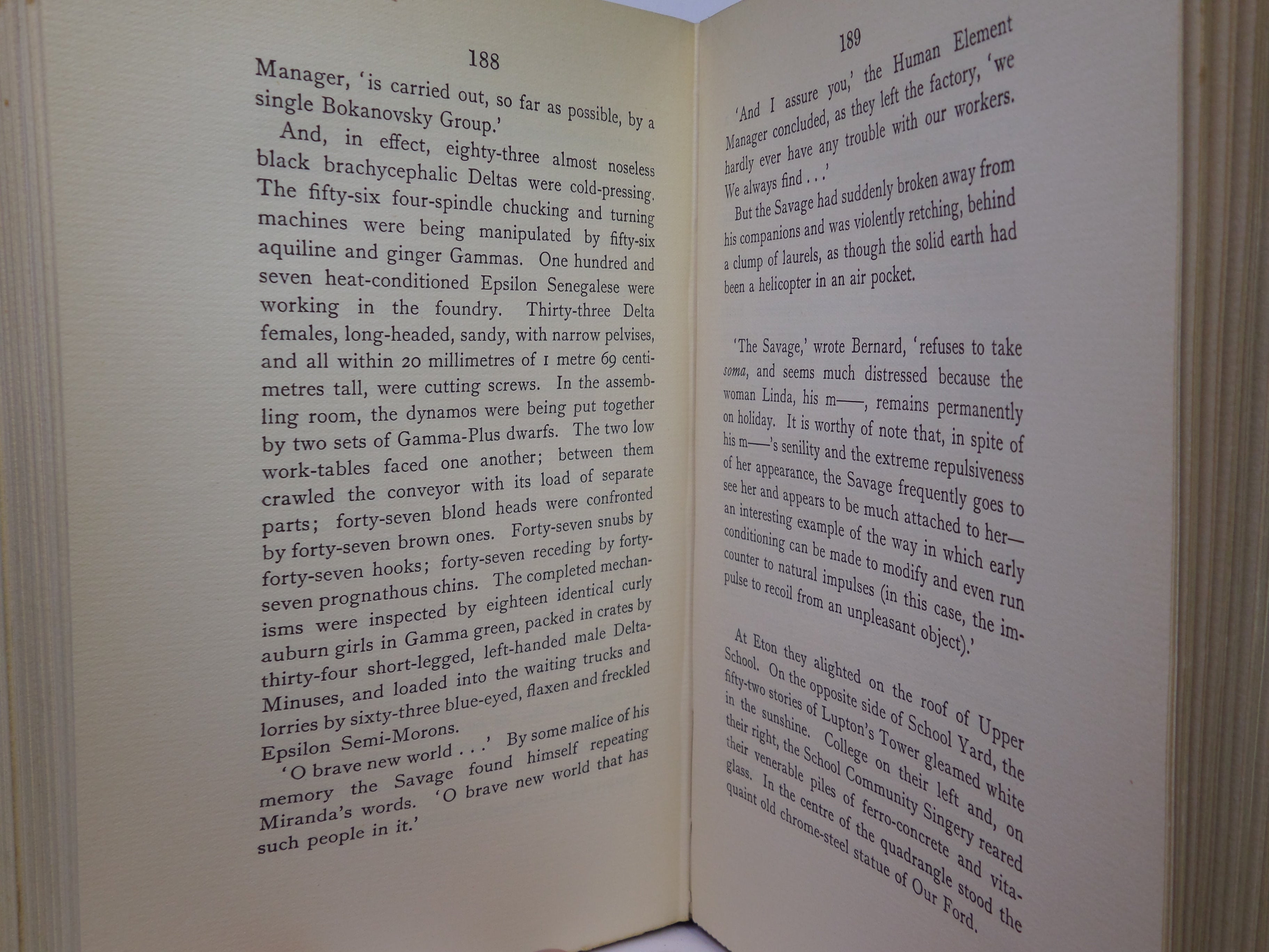 BRAVE NEW WORLD BY ALDOUS HUXLEY 1932 FIRST EDITION