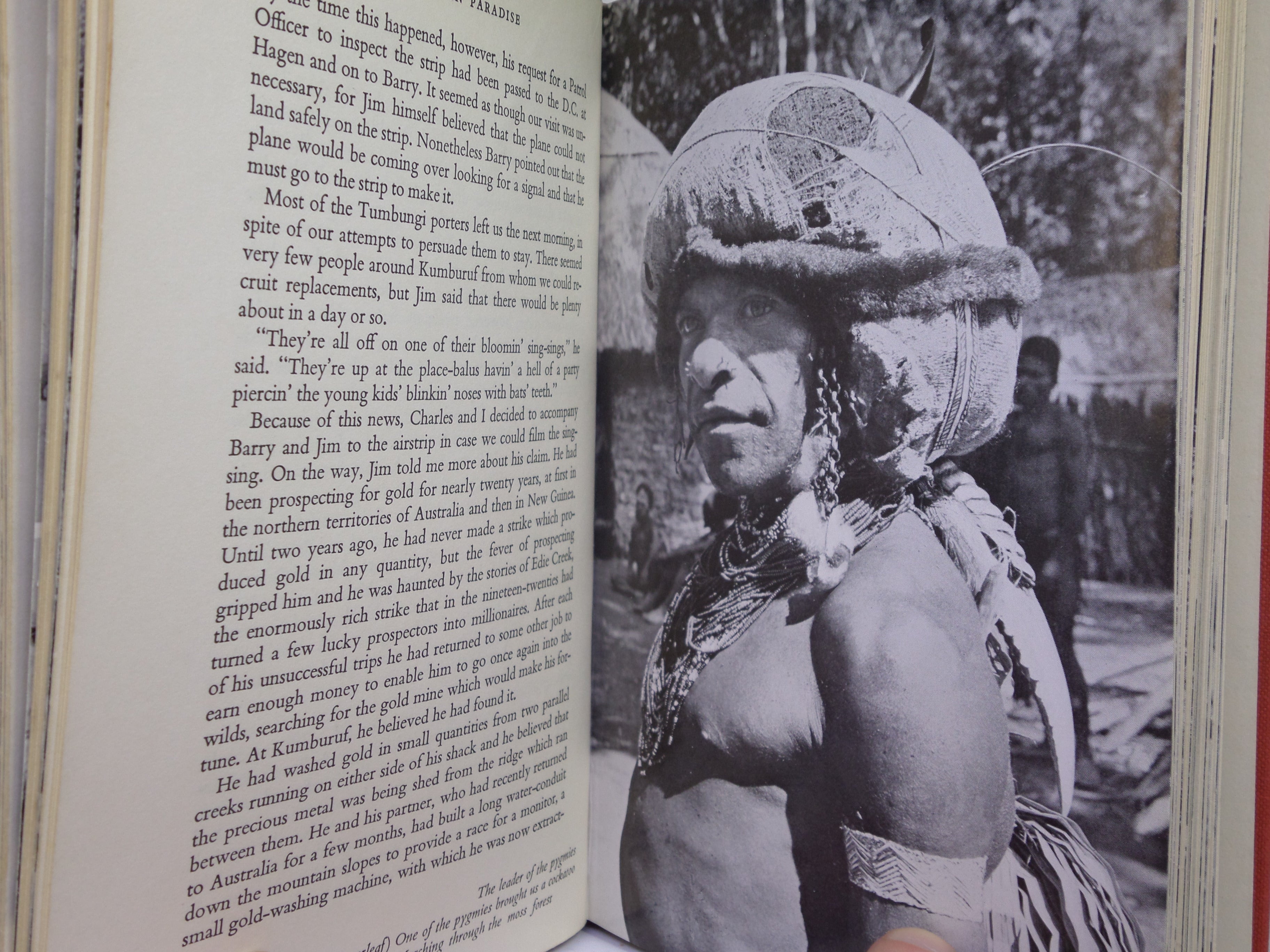 QUEST IN PARADISE BY DAVID ATTENBOROUGH 1960 SIGNED FIRST EDITION