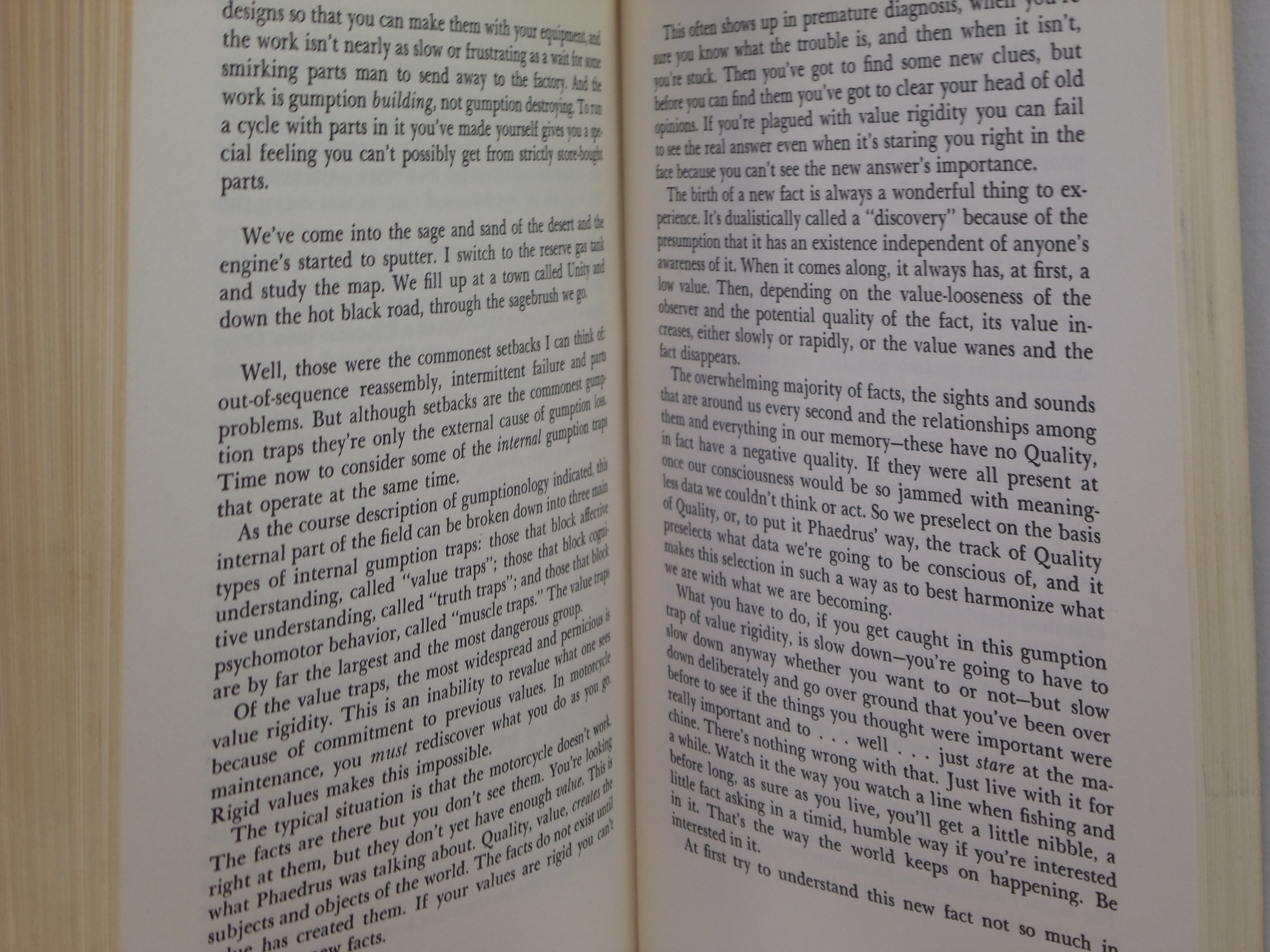 ZEN AND THE ART OF MOTORCYCLE MAINTENANCE BY ROBERT M. PIRSIG 1975