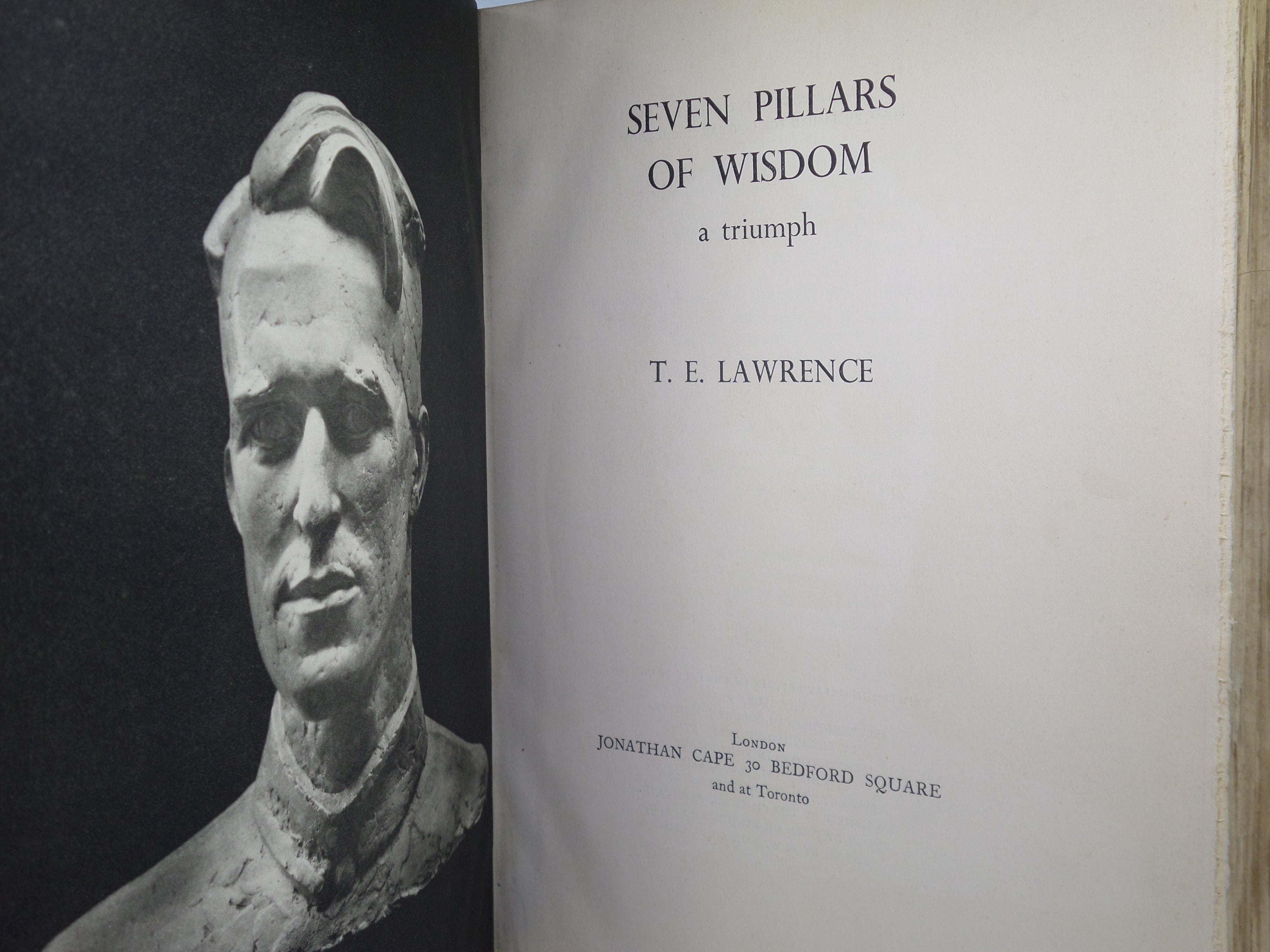 SEVEN PILLARS OF WISDOM BY T.E. LAWRENCE 1935 FIRST LIMITED TRADE EDITION NO.25