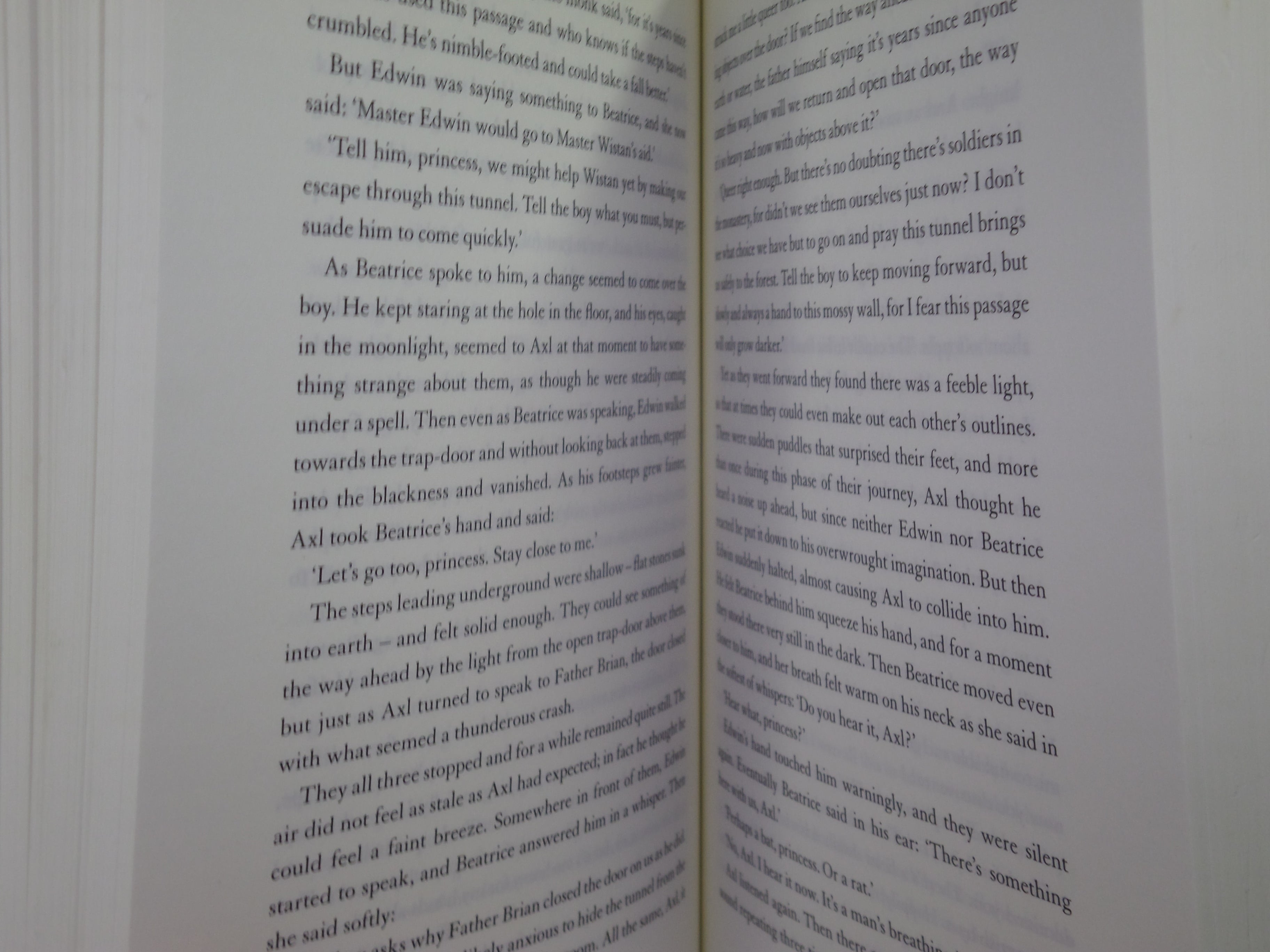 THE BURIED GIANT BY KAZUO ISHIGURO 2015 SIGNED FIRST EDITION