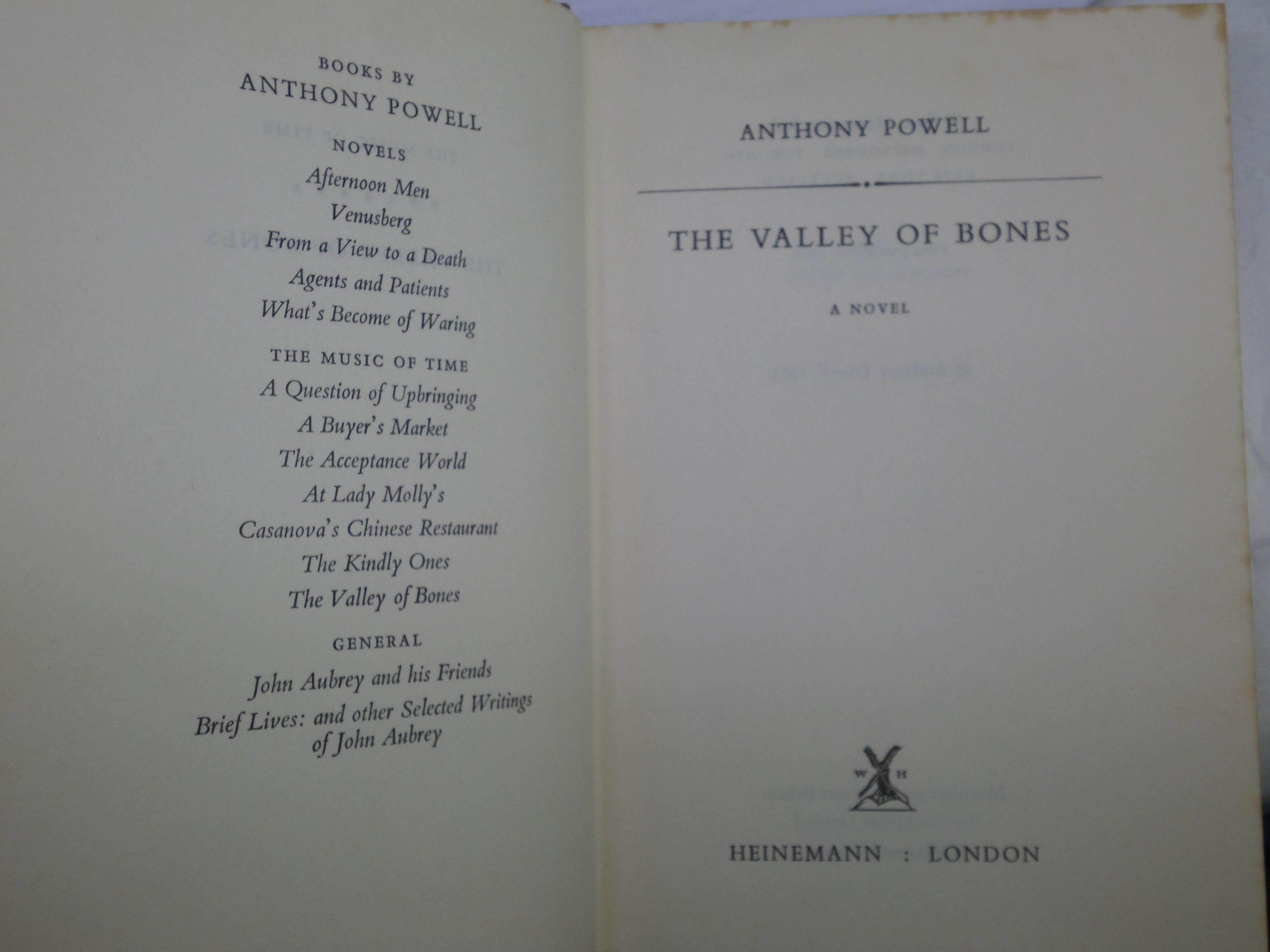 A DANCE TO THE MUSIC OF TIME, COMPLETE 12 VOLUME SET BY ANTHONY POWELL 1957-1977