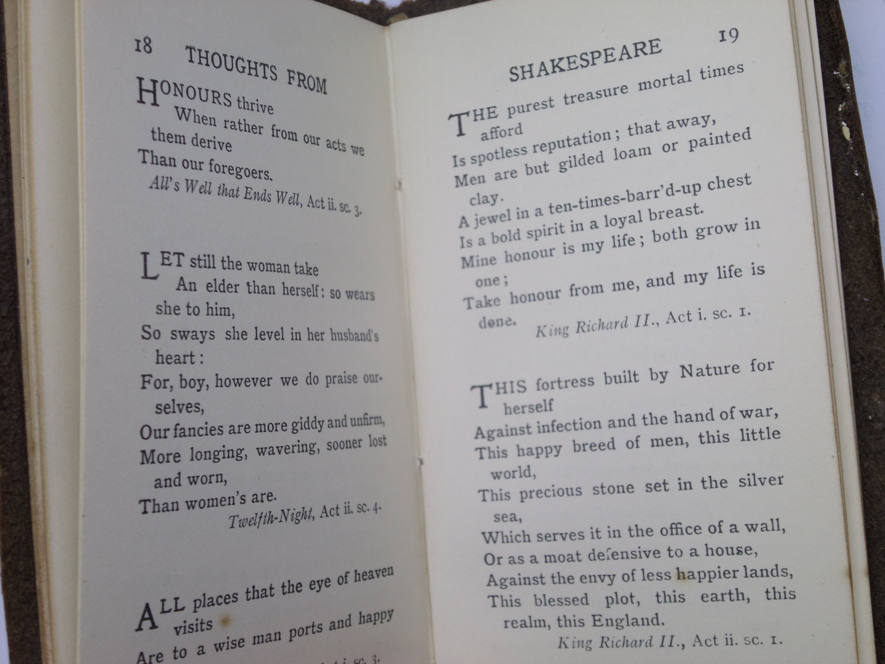 SHAKESPEARE THOUGHTS SELECTED BY LOUEY CHISHOLM, LEATHER BOUND MINIATURE EDITION