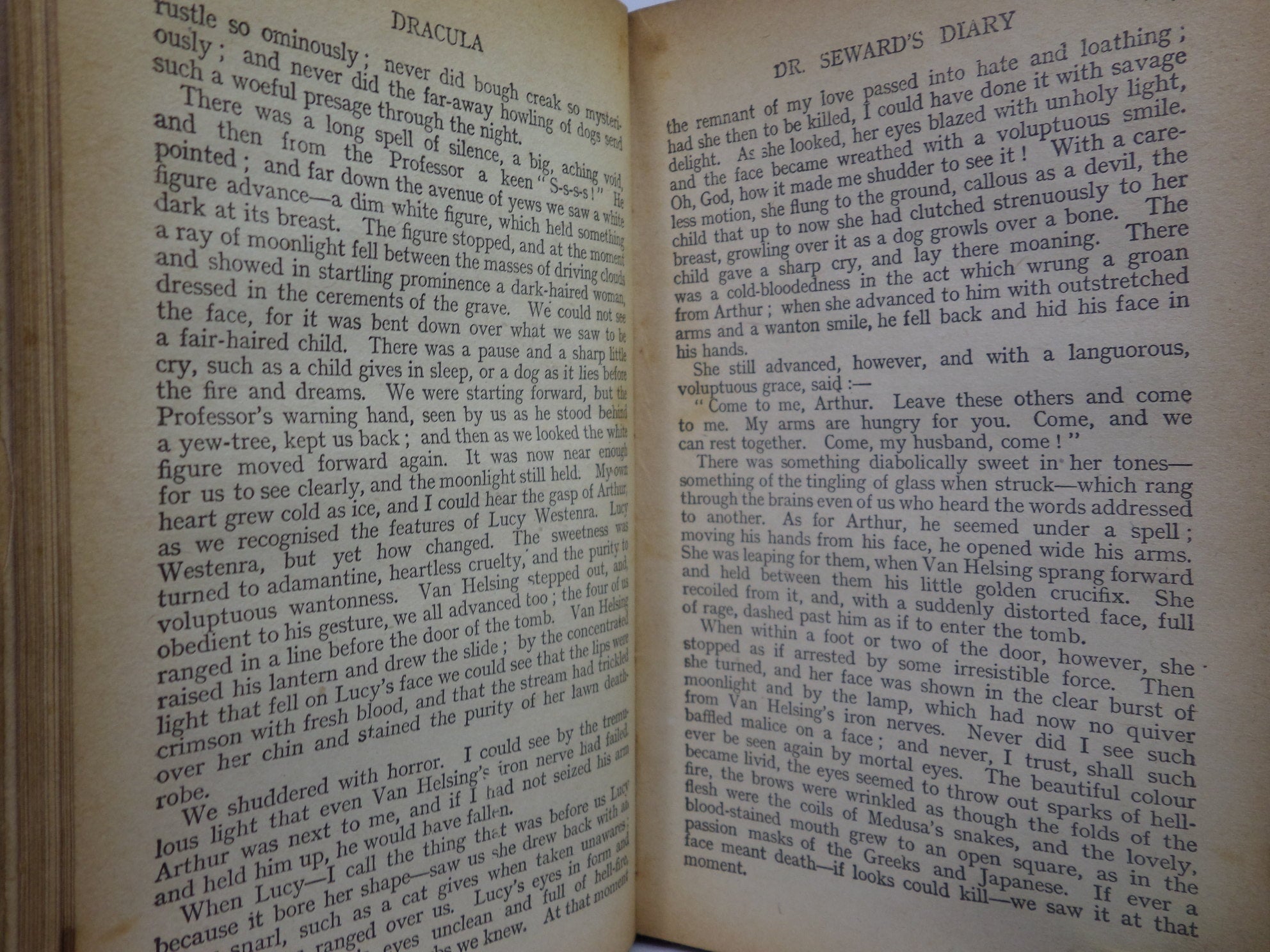 DRACULA BY BRAM STOKER 1927 SIXTEENTH EDITION