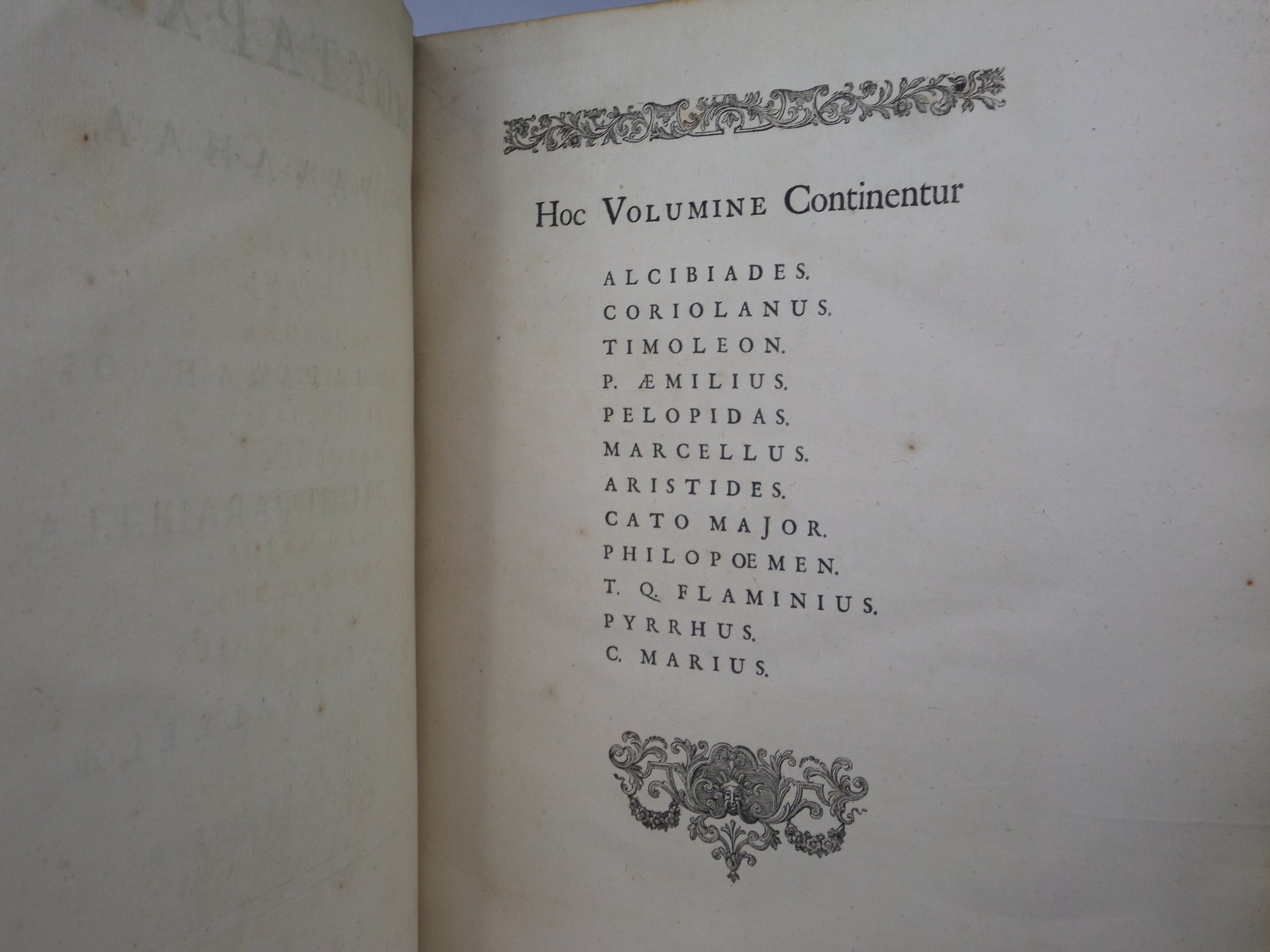 [PLUTARCH'S PARALLEL LIVES] PLUTARCHI CHAERONENSIS VITAE PARALLELAE CUM SINGULIS A LIQUOT GRAECE ET LATINE 1723-29