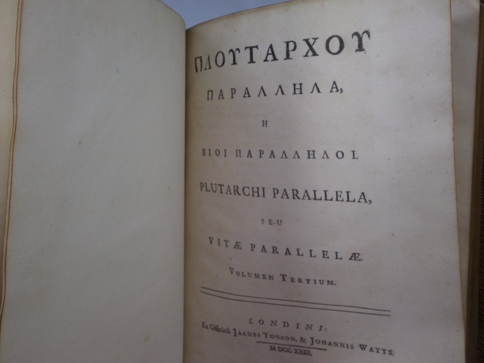 [PLUTARCH'S PARALLEL LIVES] PLUTARCHI CHAERONENSIS VITAE PARALLELAE CUM SINGULIS A LIQUOT GRAECE ET LATINE 1723-29