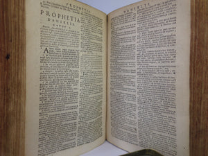 BIBLIA SACRA VULGATAE EDITIONIS 1691 VELLUM-BOUND BIBLE IN LATIN