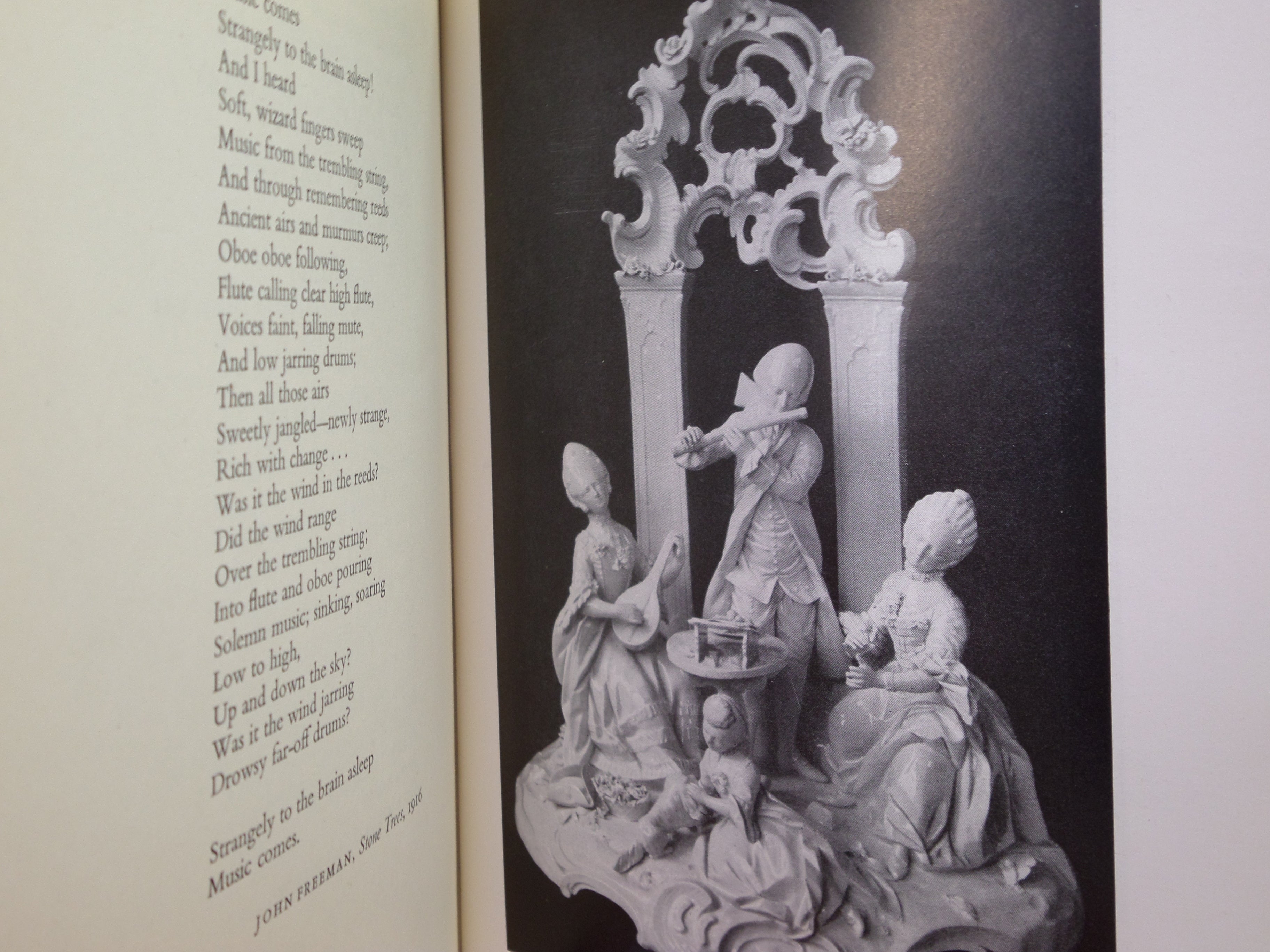 A BOOK OF BEAUTY: AN ANTHOLOGY OF WORDS AND PICTURES BY JOHN HADFIELD 1953