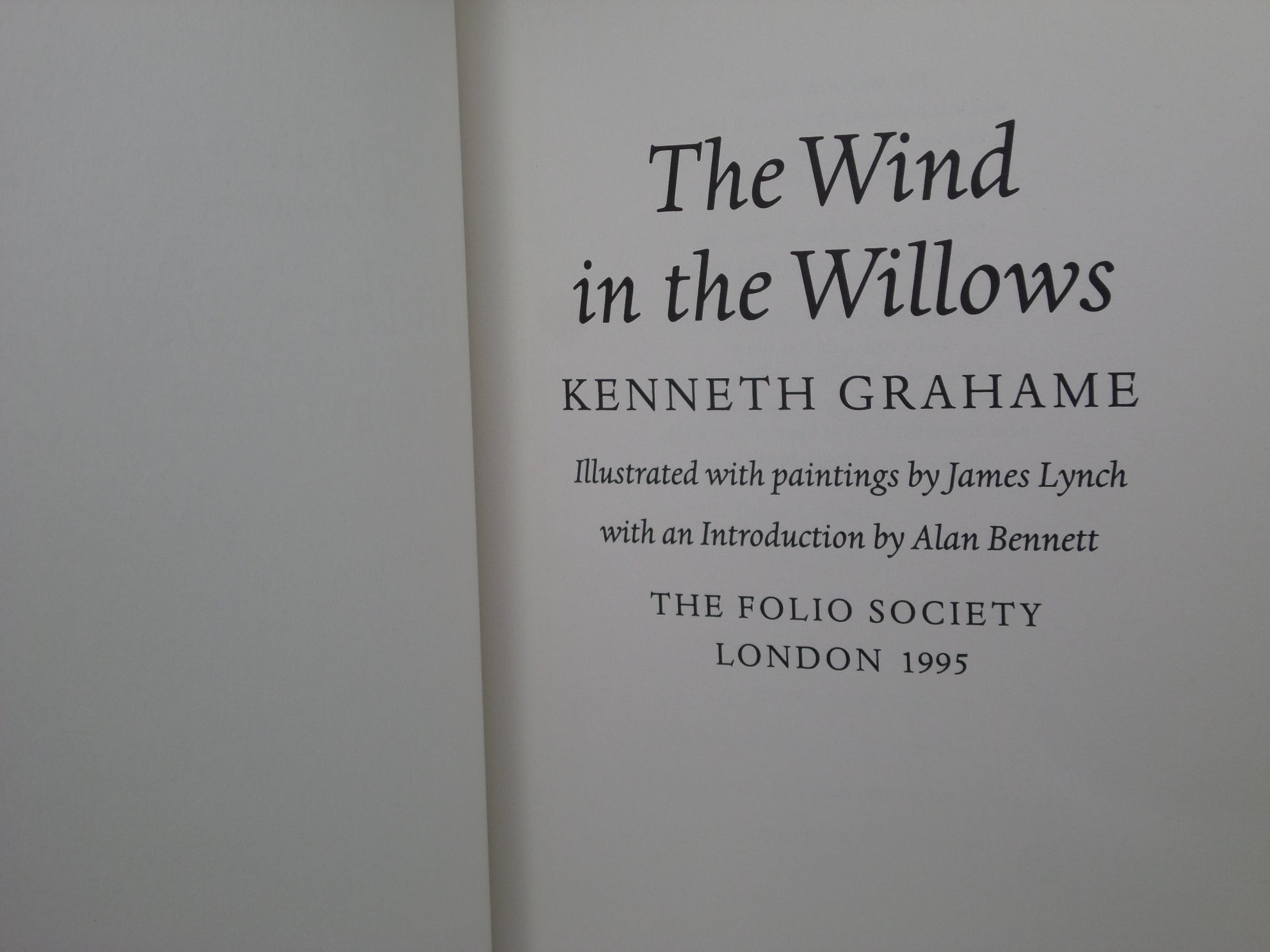 THE WIND IN THE WILLOWS BY KENNETH GRAHAME 1995 ILLUSTRATOR JAMES LYNCH SIGNED