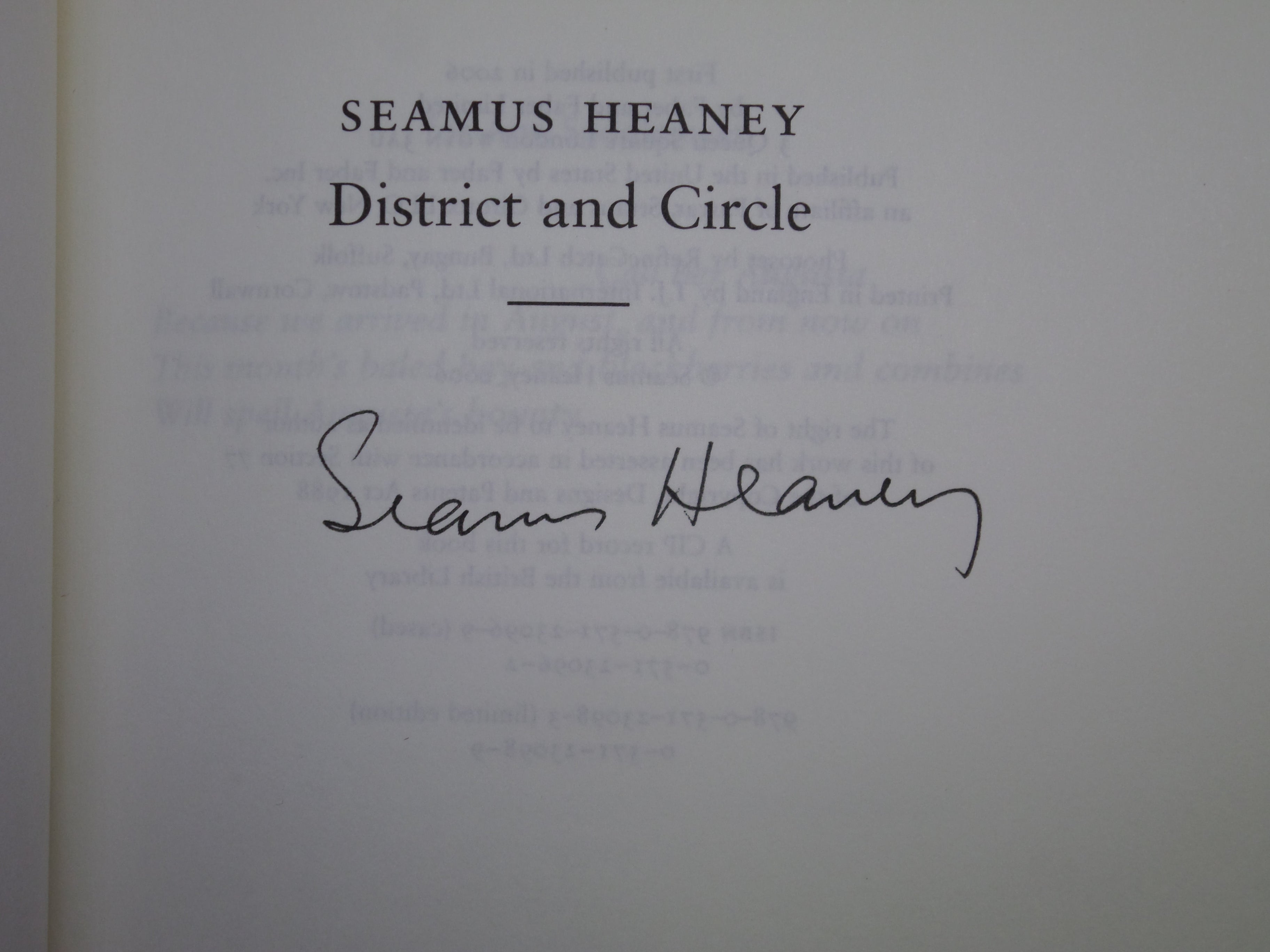 DISTRICT AND CIRCLE BY SEAMUS HEANEY 2006 SIGNED BY AUTHOR