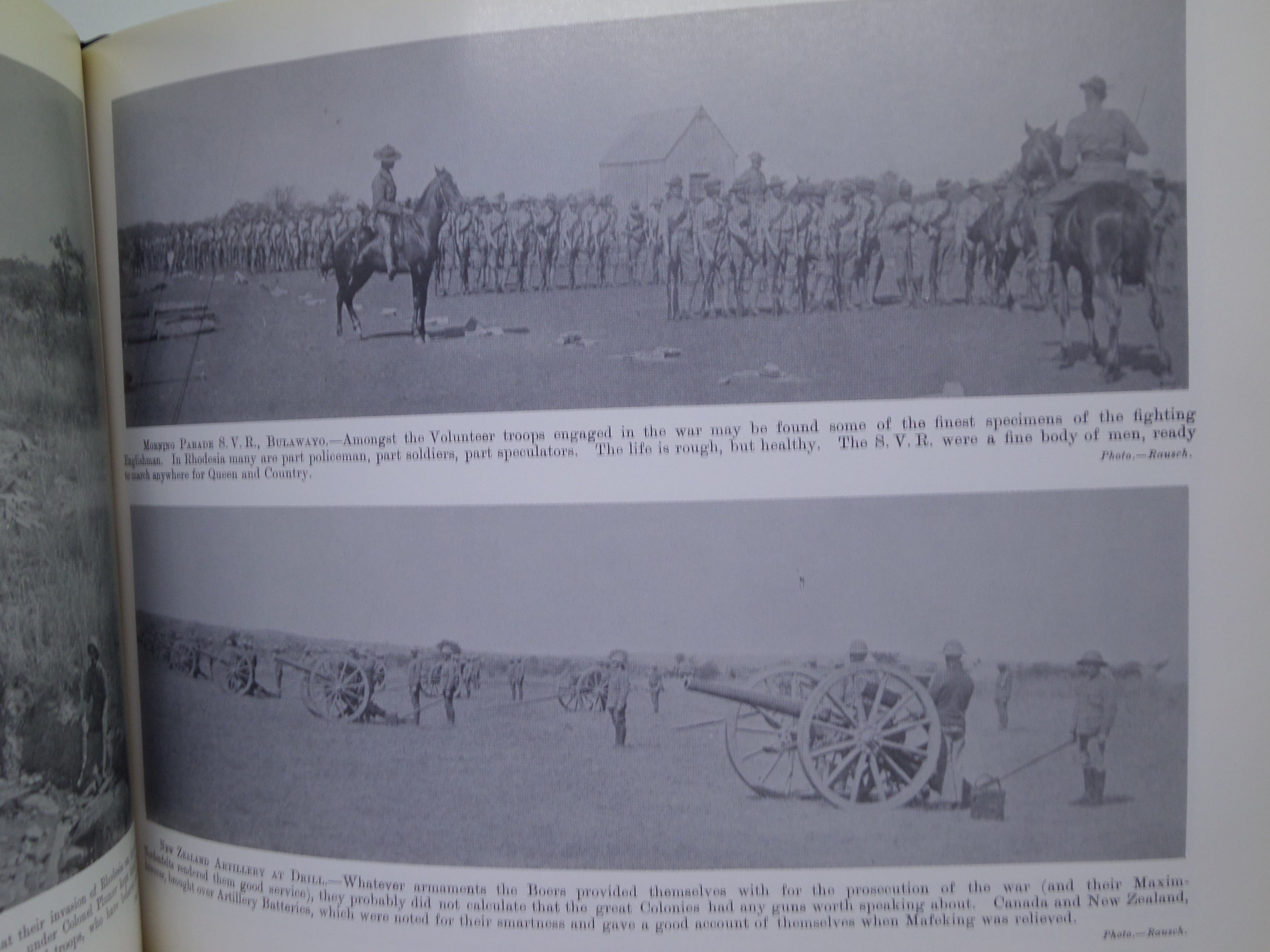 THE ANGLO-BOER WAR 1899-1900 AN ALBUM OF UPWARDS OF 300 PHOTOGRAPHIC ENGRAVINGS