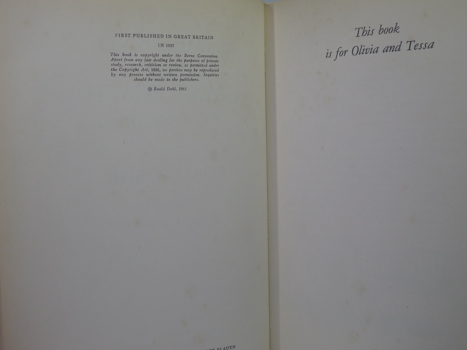 JAMES AND THE GIANT PEACH BY ROALD DAHL 1967 FIRST EDITION