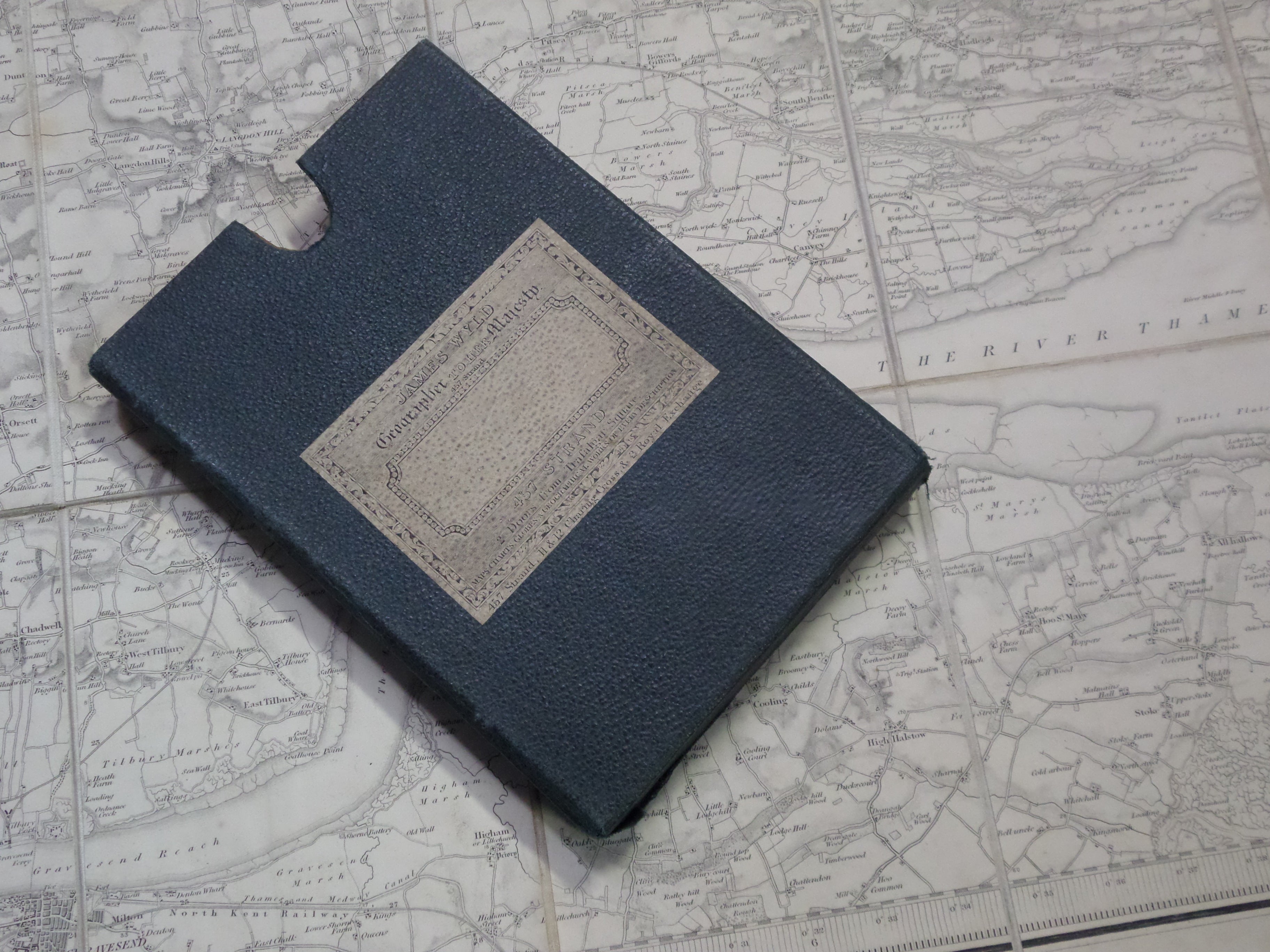 RARE MAP OF LONDON AND ITS ENVIRONS BY JAMES WYLD C.1843-44