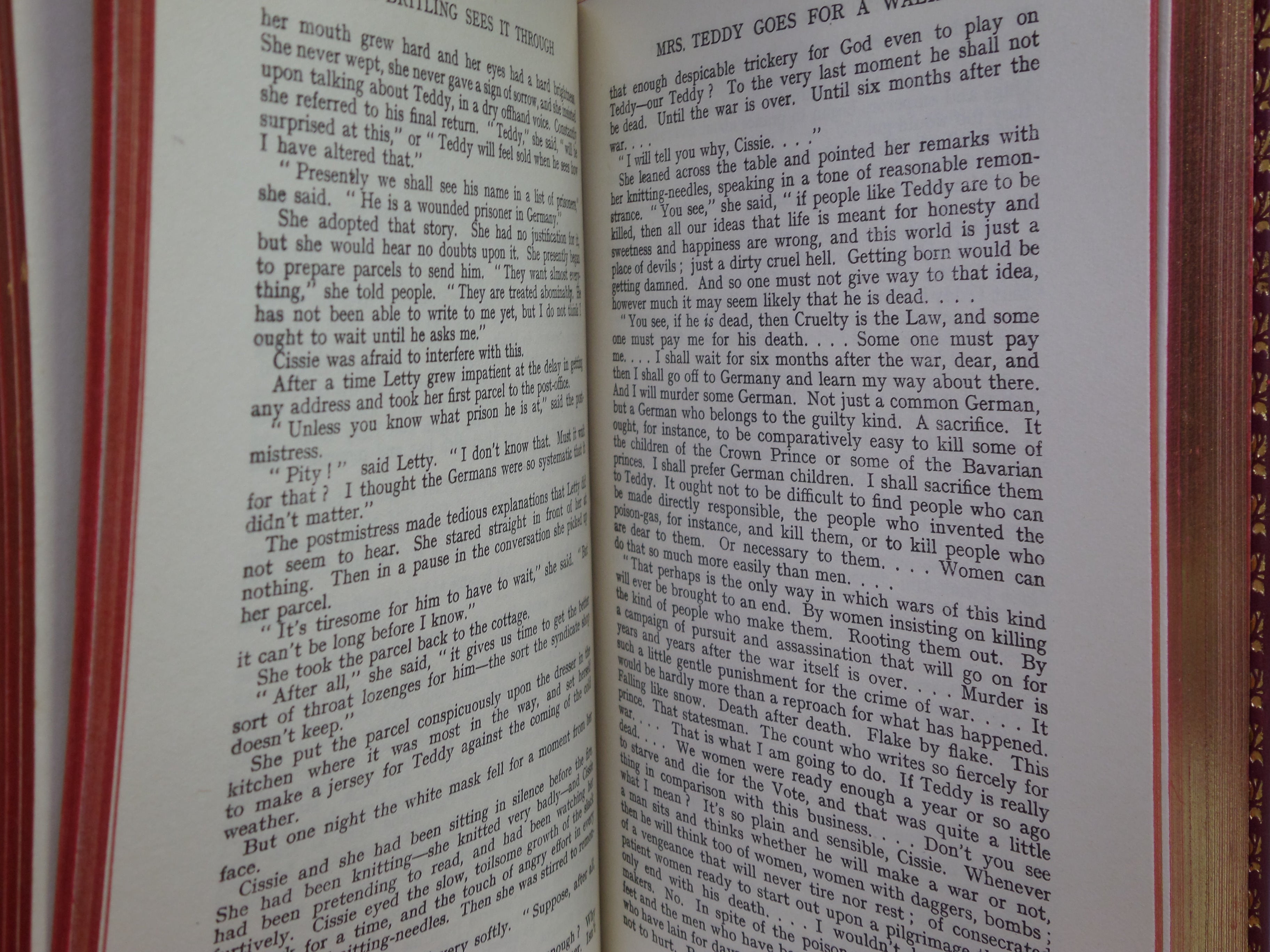 MR BRITLING SEES IT THROUGH & IN THE DAYS OF THE COMET BY H. G. WELLS C.1940