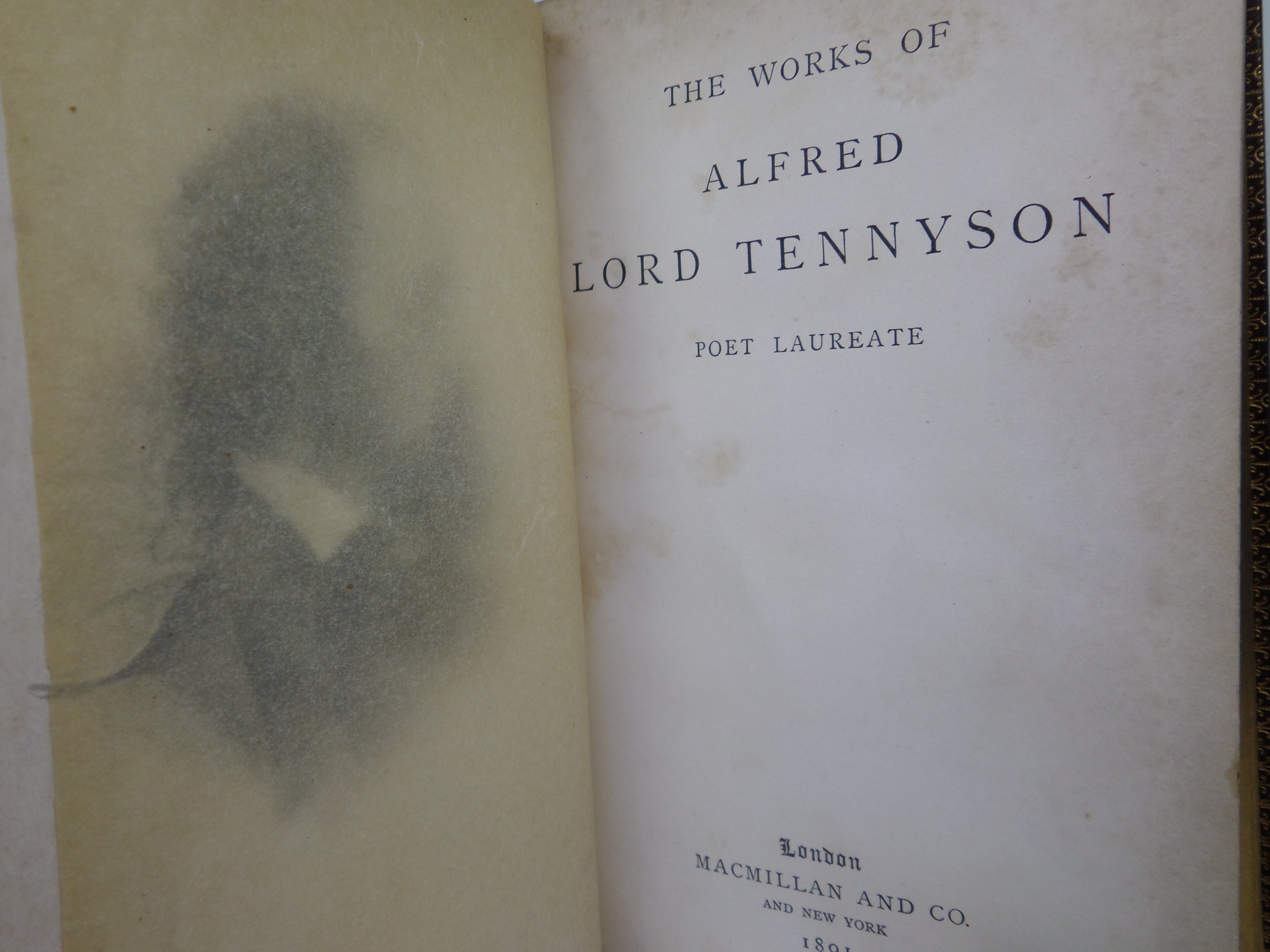 THE WORKS OF ALFRED LORD TENNYSON 1891 FINE LEATHER BINDING