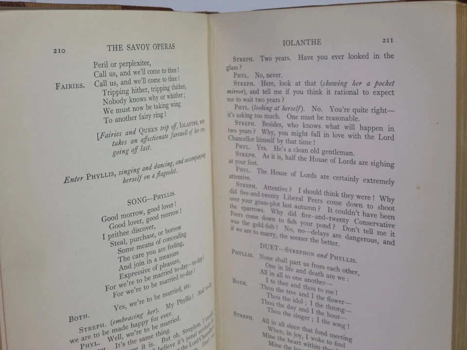 THE SAVOY OPERAS: BEING THE COMPLETE TEXT OF THE GILBERT & SULLIVAN OPERAS 1927 FINE BINDING