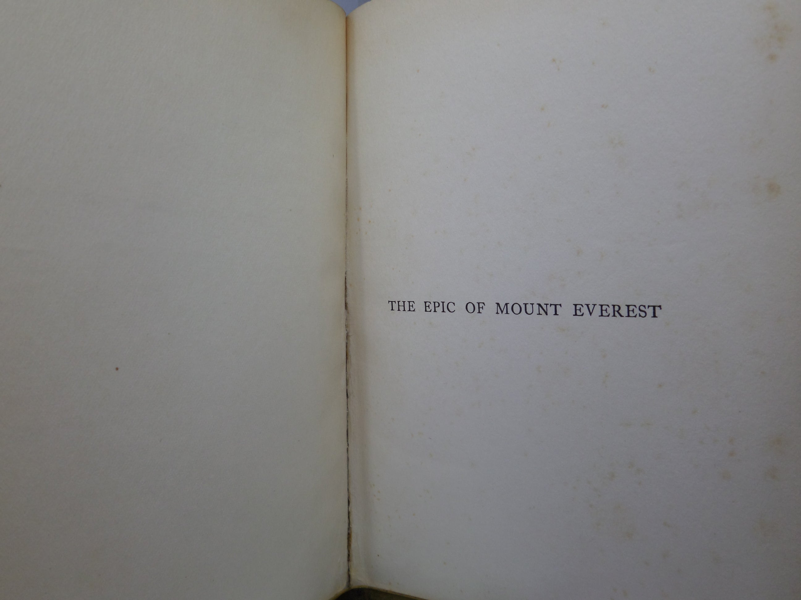 THE EPIC OF MOUNT EVEREST BY SIR FRANCIS YOUNGHUSBAND 1926 SIGNED FIRST EDITION