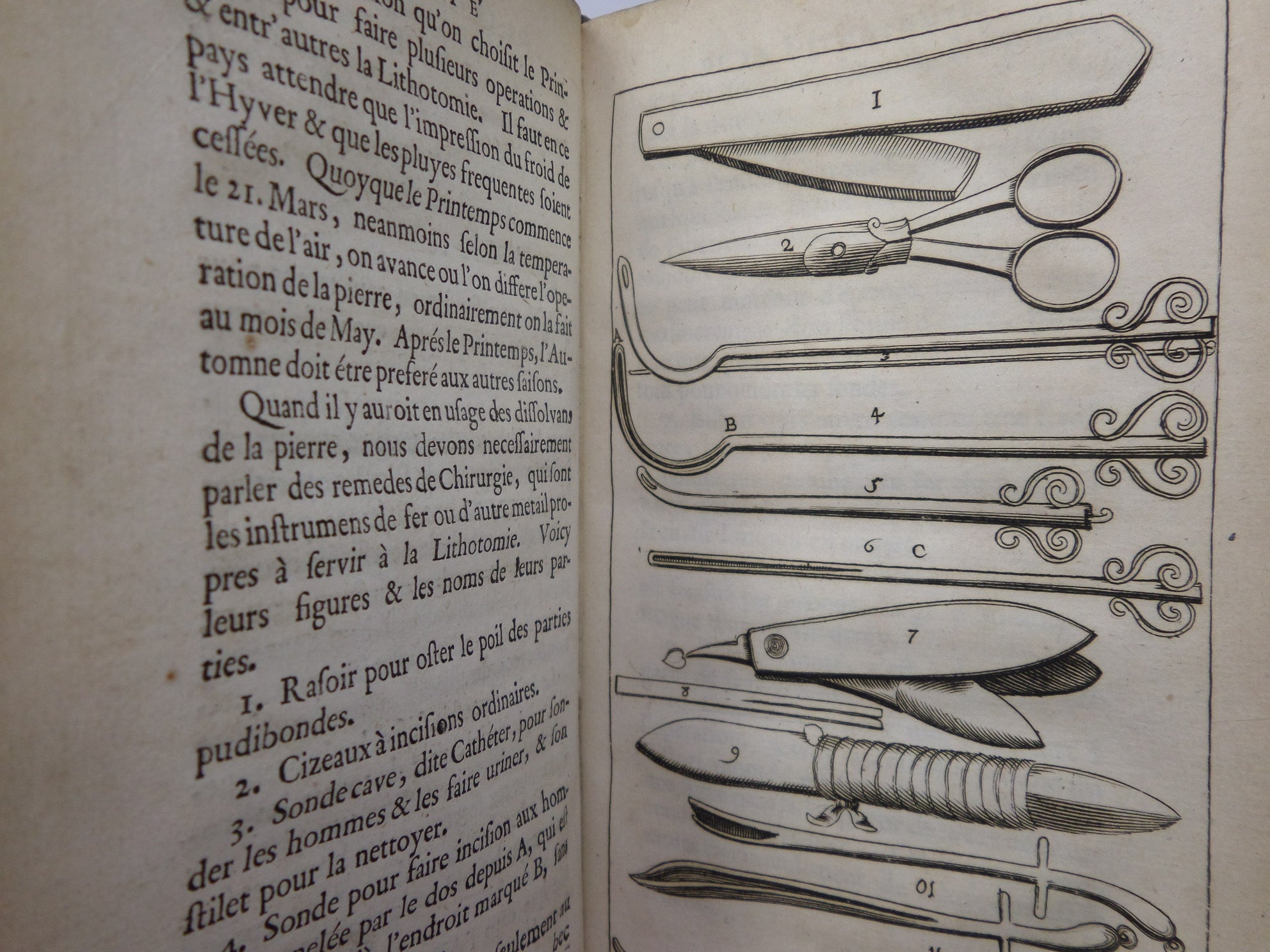 TRAITE DE LA LITHOTOMIE OU DE L'EXTRACTION DE LA PIERRE HORS DE LA VESSIE 1686