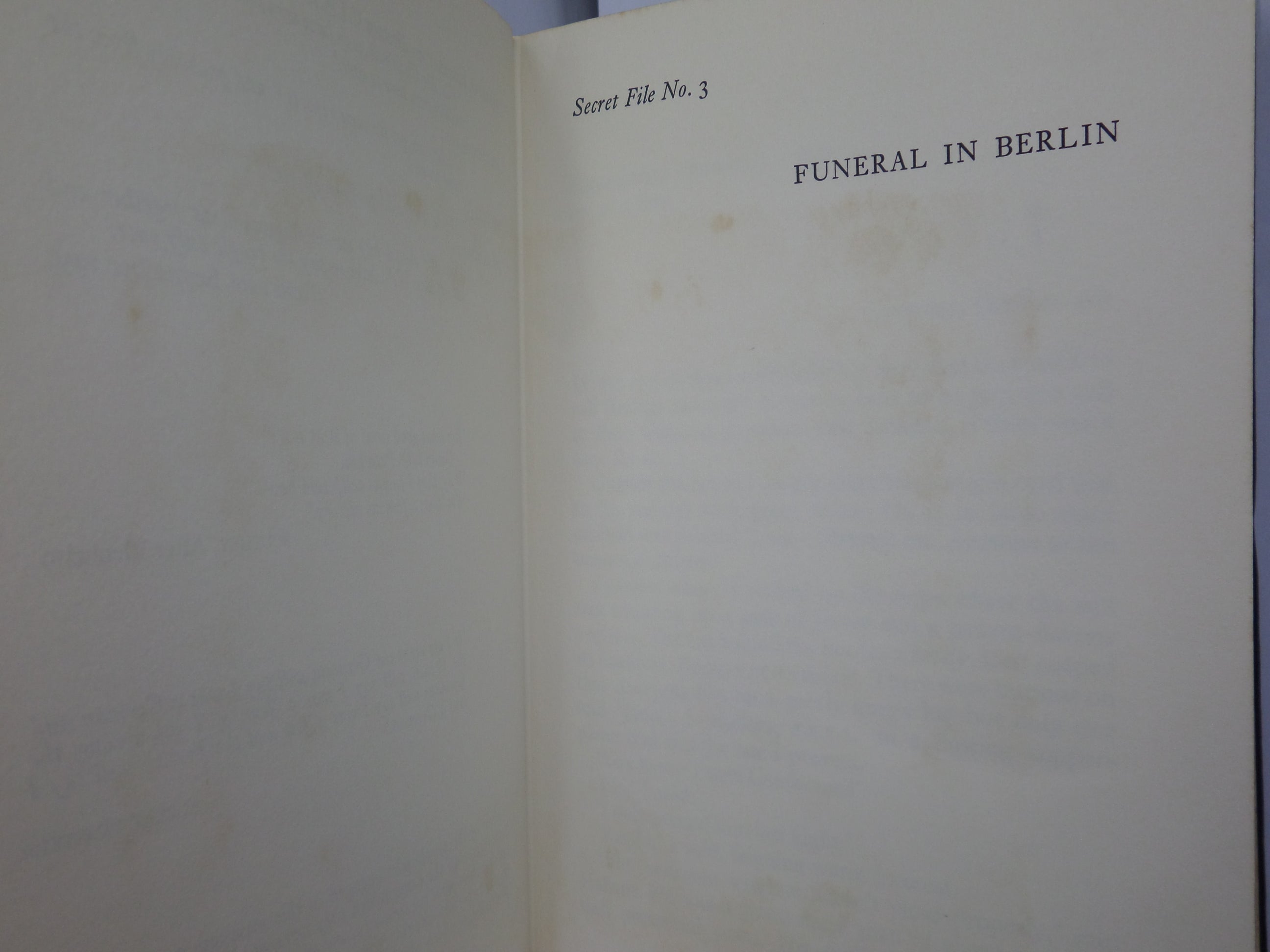 FUNERAL IN BERLIN BY LEN DEIGHTON 1964 SIGNED & INSCRIBED FIRST EDITION