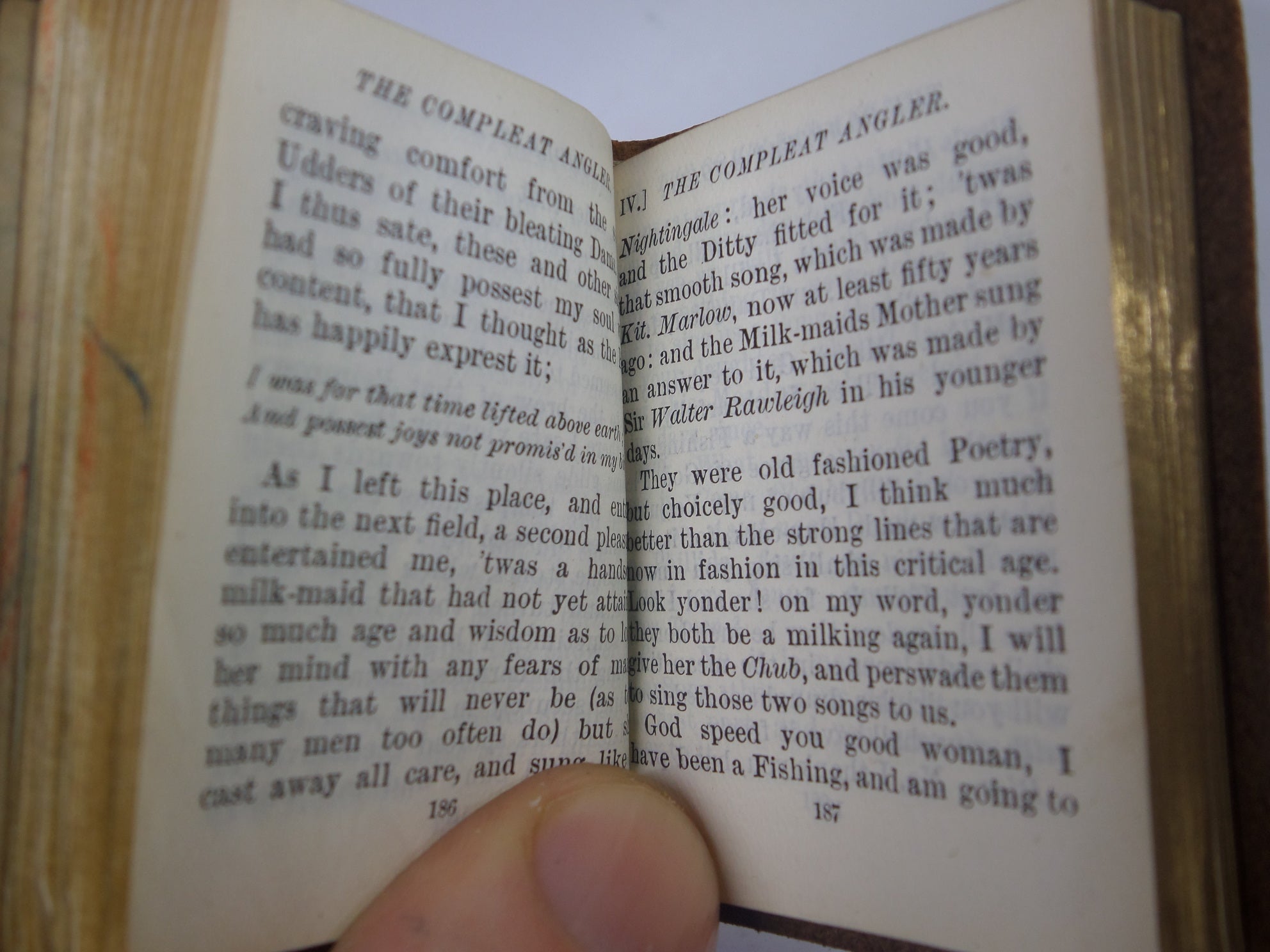 THE COMPLEAT ANGLER BY IZAAK WALTON CA.1900 MINIATURE EDITION, LEATHER BINDING