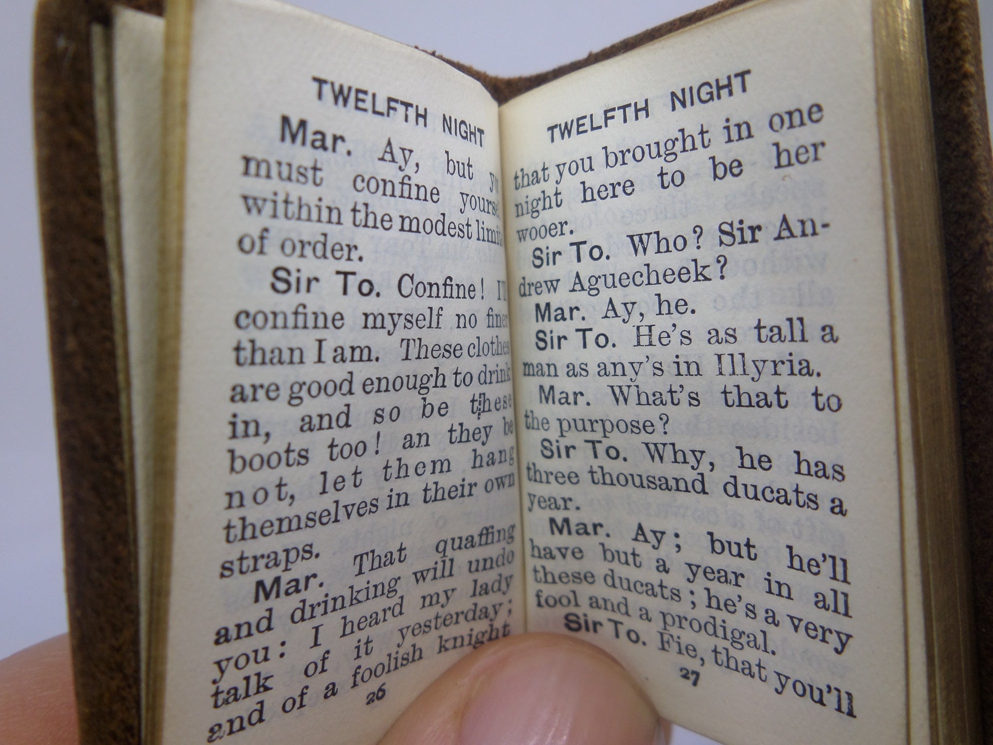 TWELFTH NIGHT BY WILLIAM SHAKESPEARE, MINIATURE EDITION, LEATHER BINDING