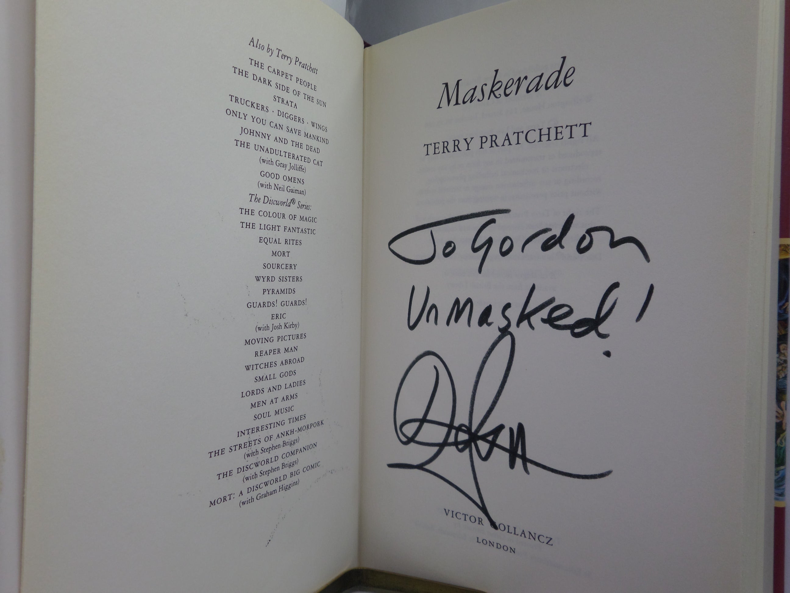 MASKERADE BY TERRY PRATCHETT 1995 SIGNED AND INSCRIBED FIRST EDITION [HARDBACK]