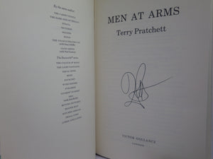 MEN AT ARMS BY TERRY PRATCHETT 1993 SIGNED FIRST EDITION [HARDBACK]