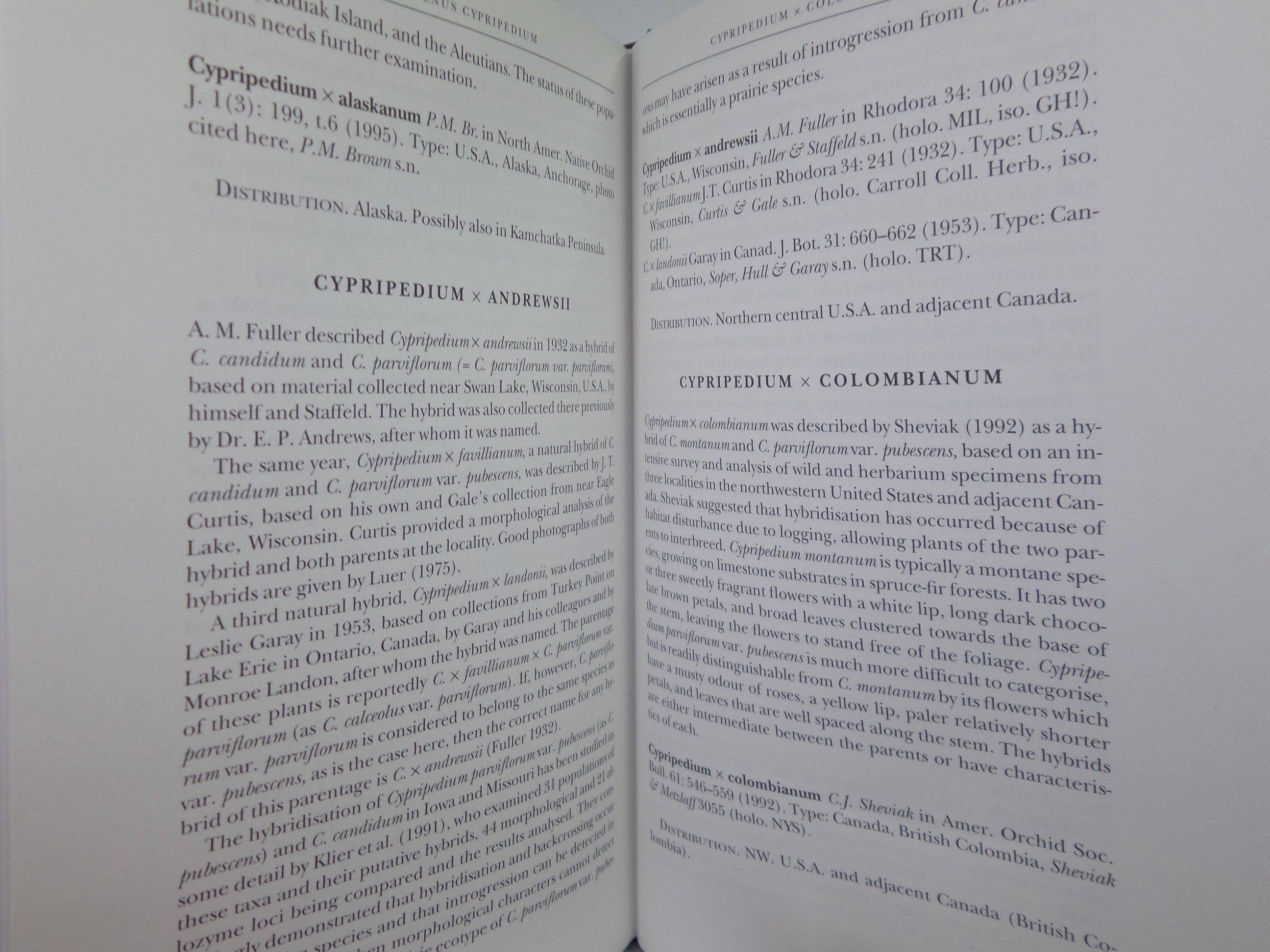 THE GENUS CYPRIPEDIUM BY PHILLIP CRIBB 1997 FIRST EDITION HARDBACK
